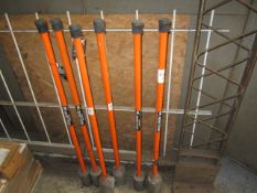 Six Spear & Jackson insulated pipe breakers