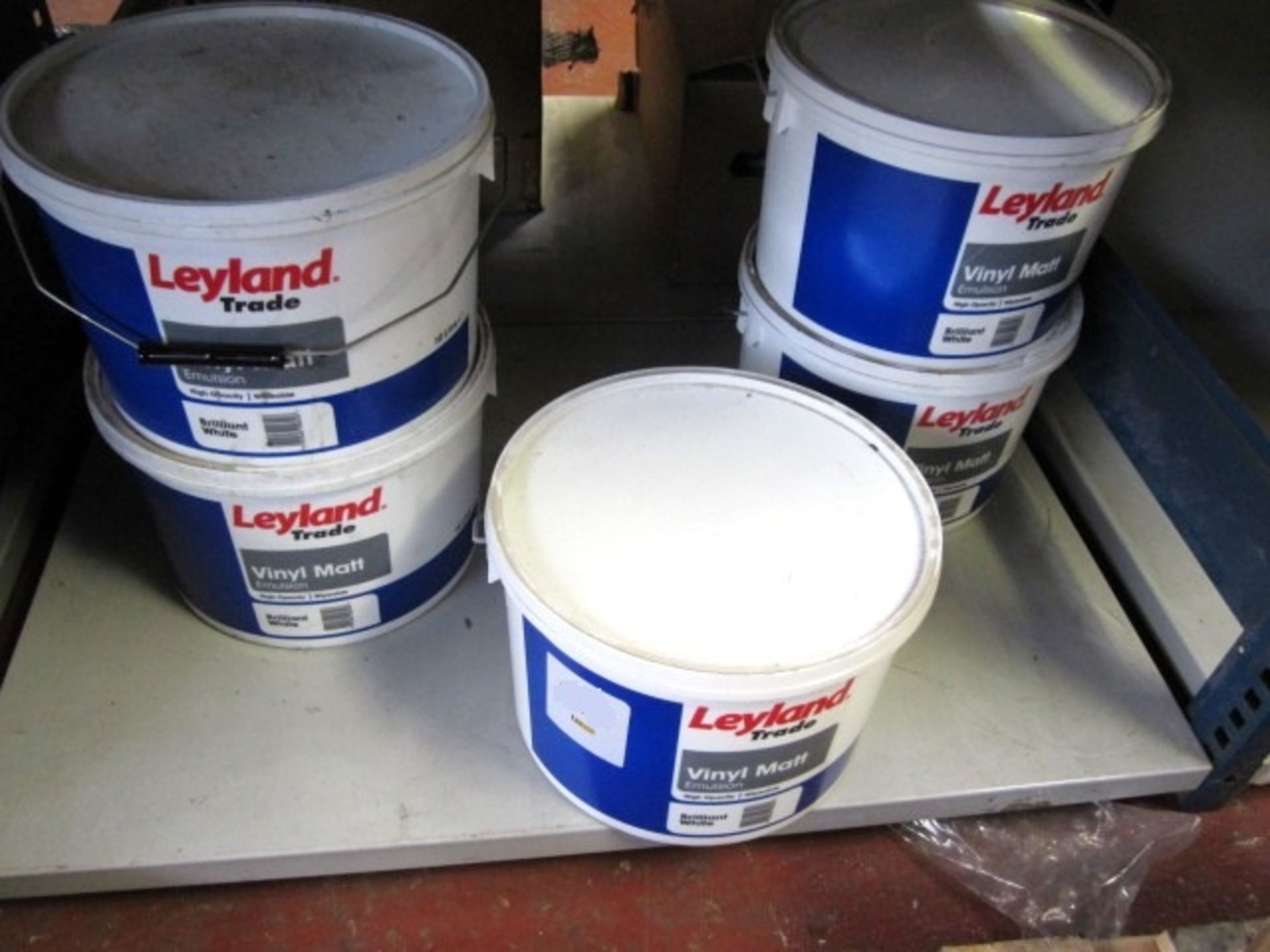 Five tubs Leyland vinyl matt emulsion, brilliant white 10 litres