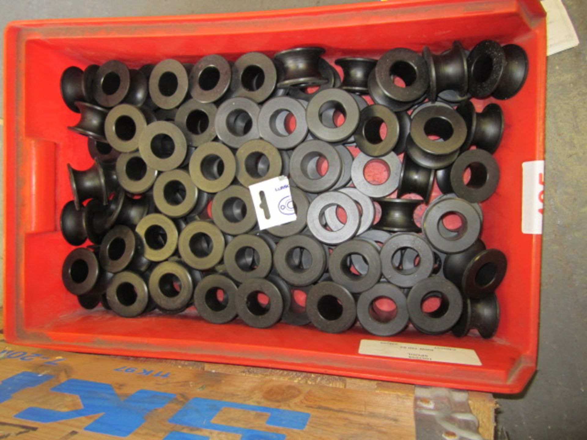 Quantity of plastic spools