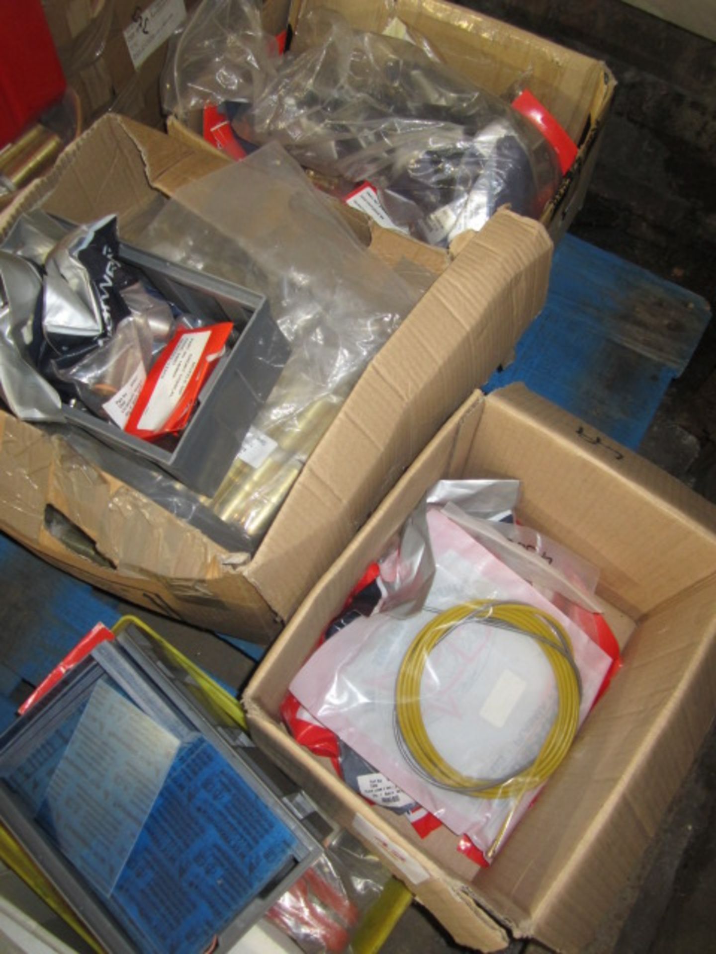 Pallets of welding consumables including SWP Crocodile holders, 400amp, Speedglas inside - Image 4 of 4