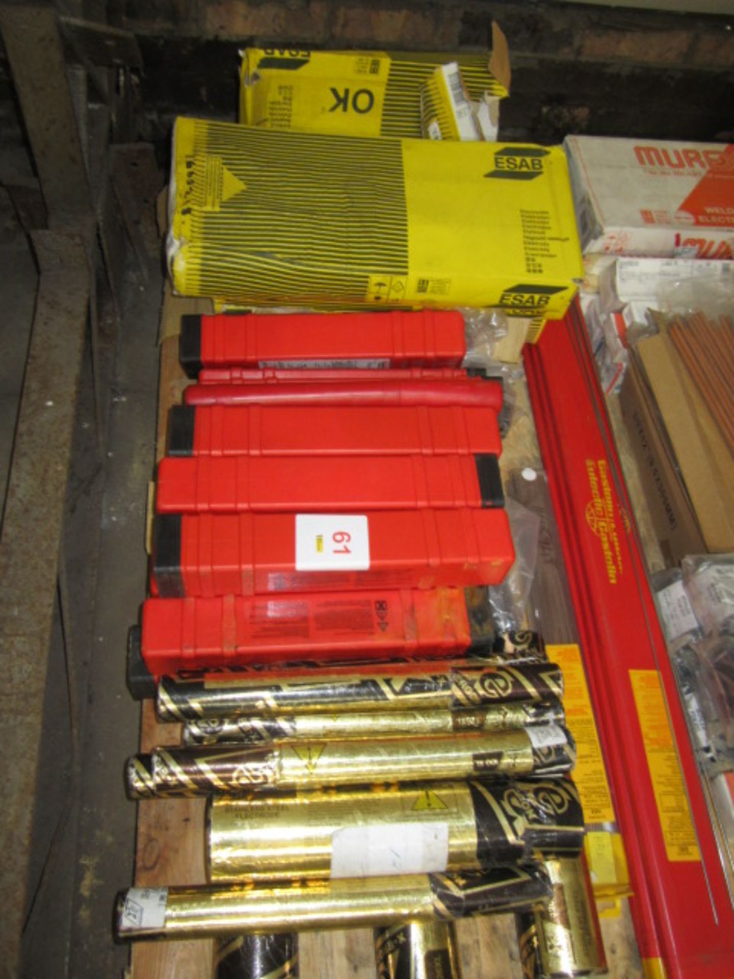 Pallet of welding electrodes including Murex ESAB, Lincoln electrodes cast iron x-ergon stainless - Image 3 of 3