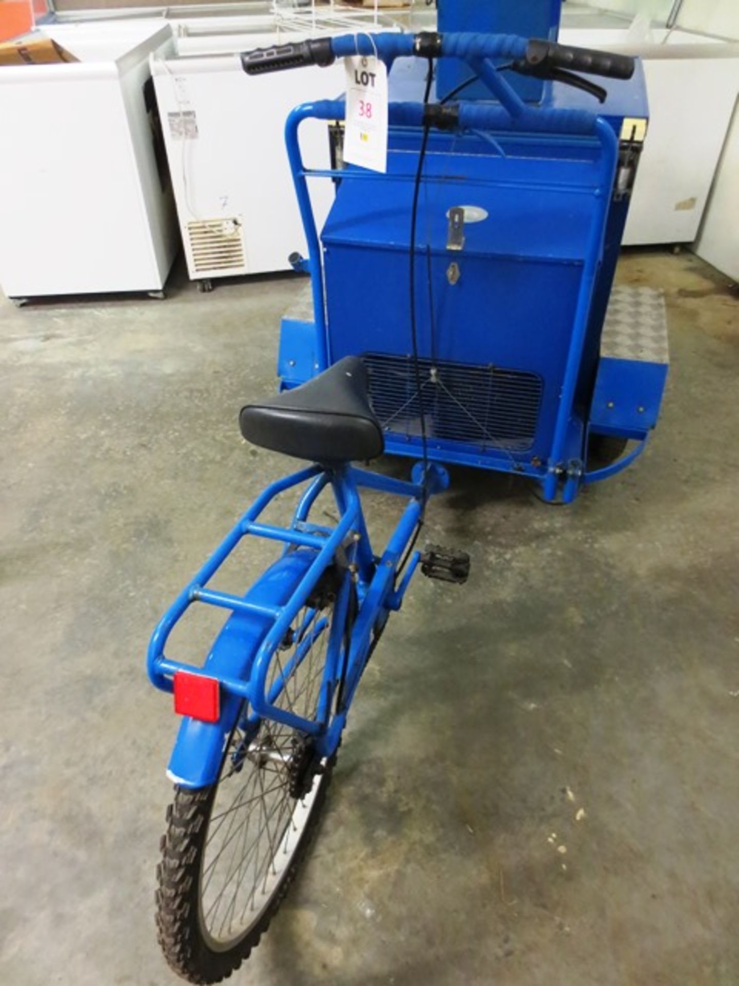 Un-named ice cream tricycle with fitted Fricon MBC125 twin lid freezer box, serial no: 2000/0073 - Image 7 of 7