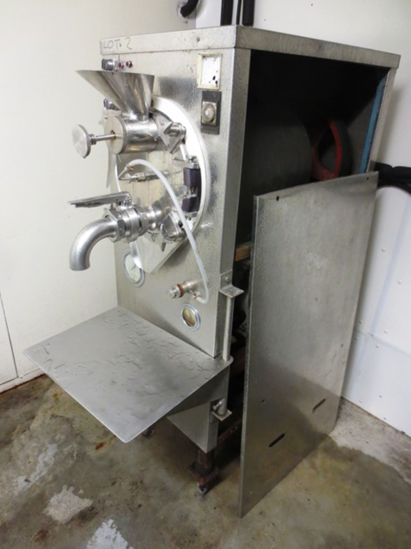 Un-named stainless steel pressurised, refrigerated ice cream batch filler, infeed hopper and - Image 2 of 4