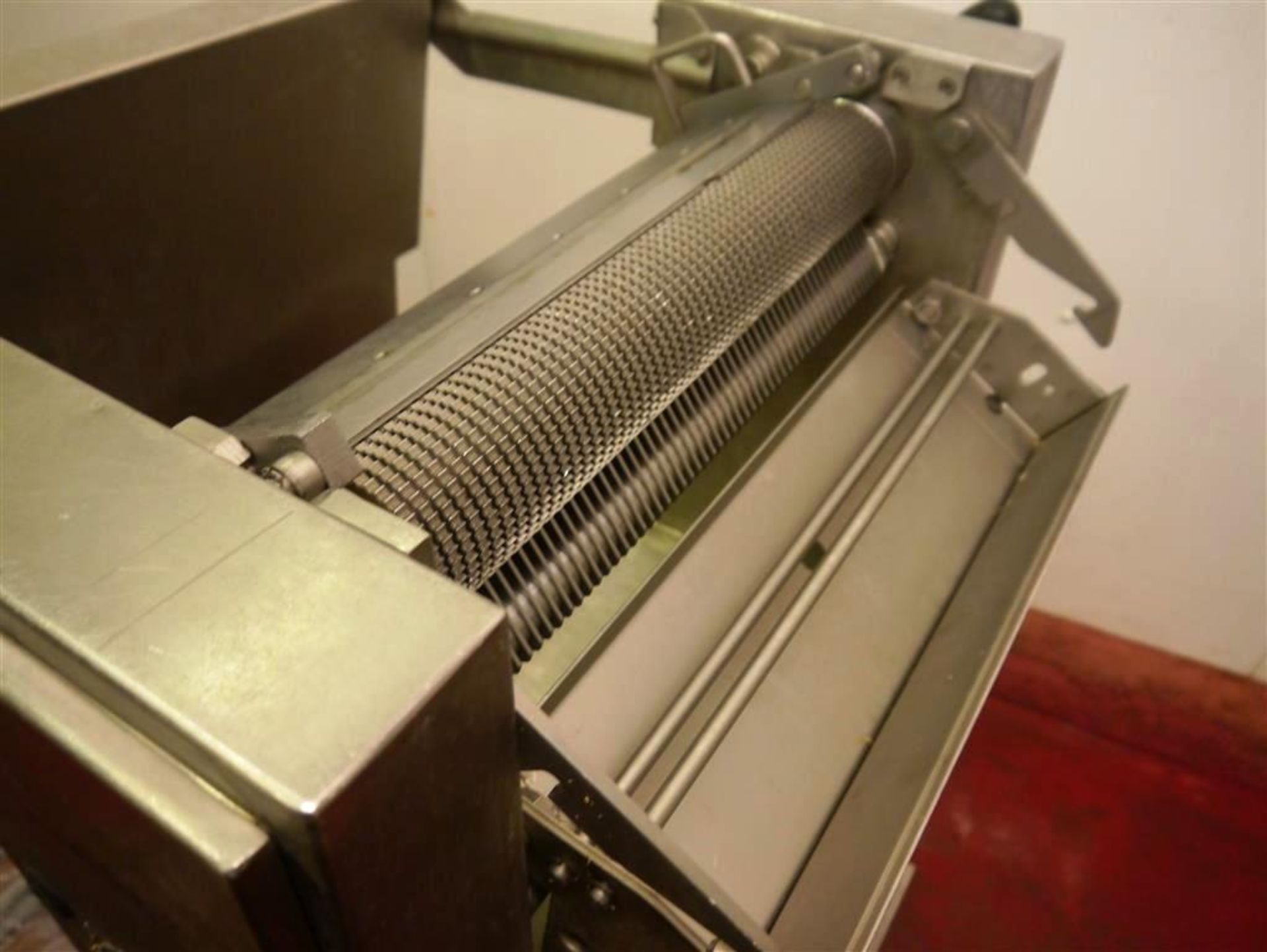 Cretel type 365 stainless steel mobile skinning machine (1993) - Image 4 of 11