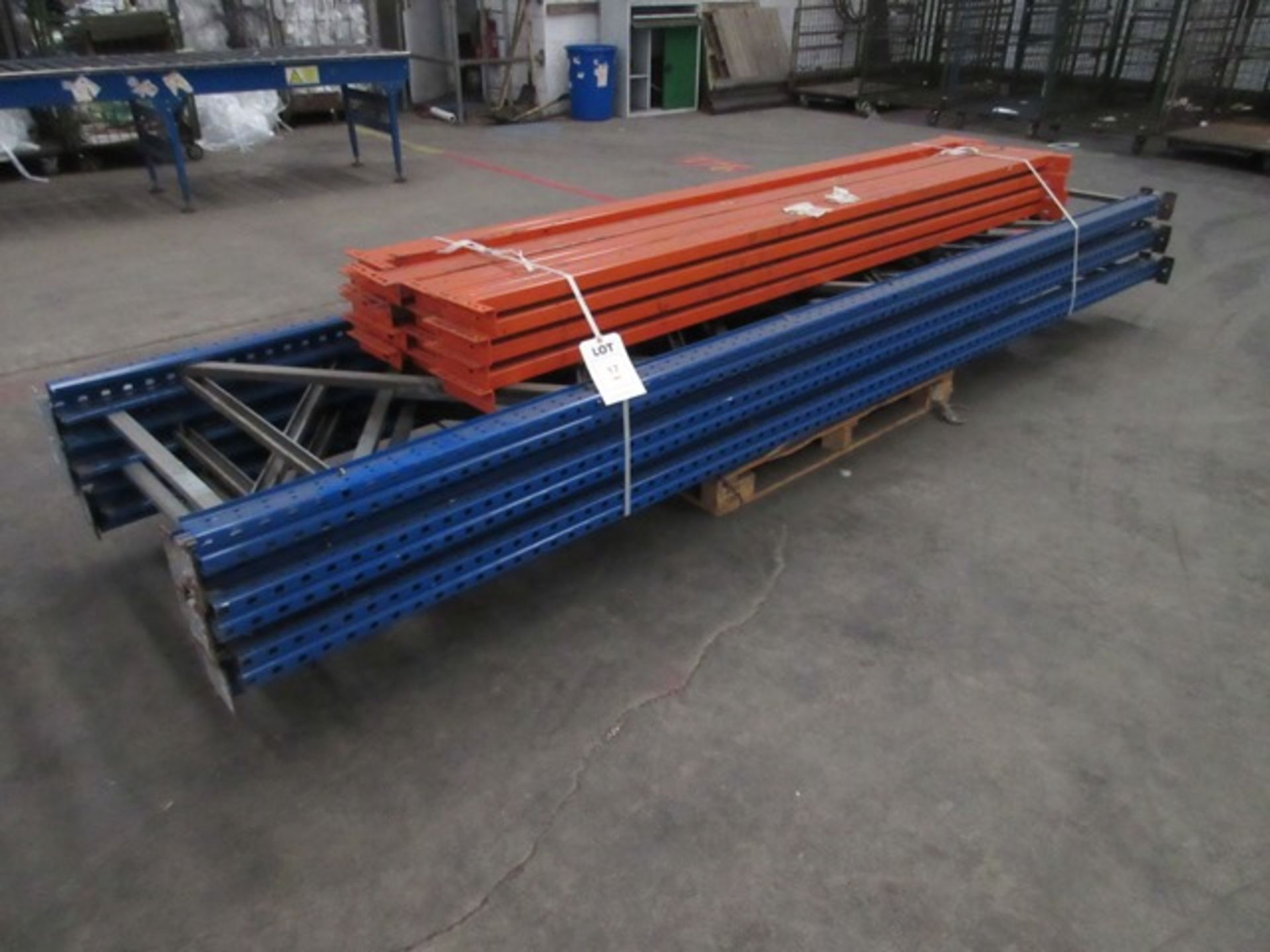 Pallet racking including 6-uprights and 16-beams. Beam width: 278cm, Upright Height: 405cm (Located
