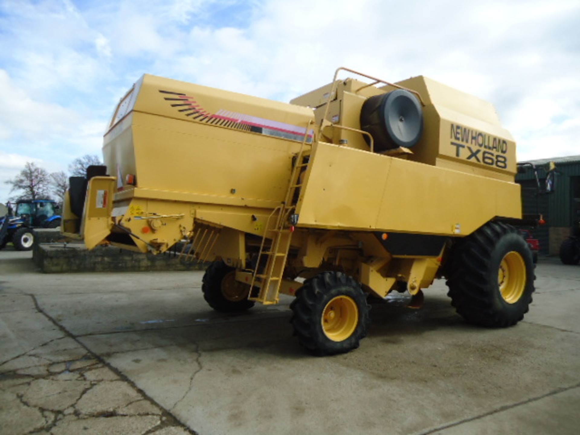 New Holland TX68 combine harvester with 24ft header and trailer, Registration No. N/A, Year of - Image 7 of 12