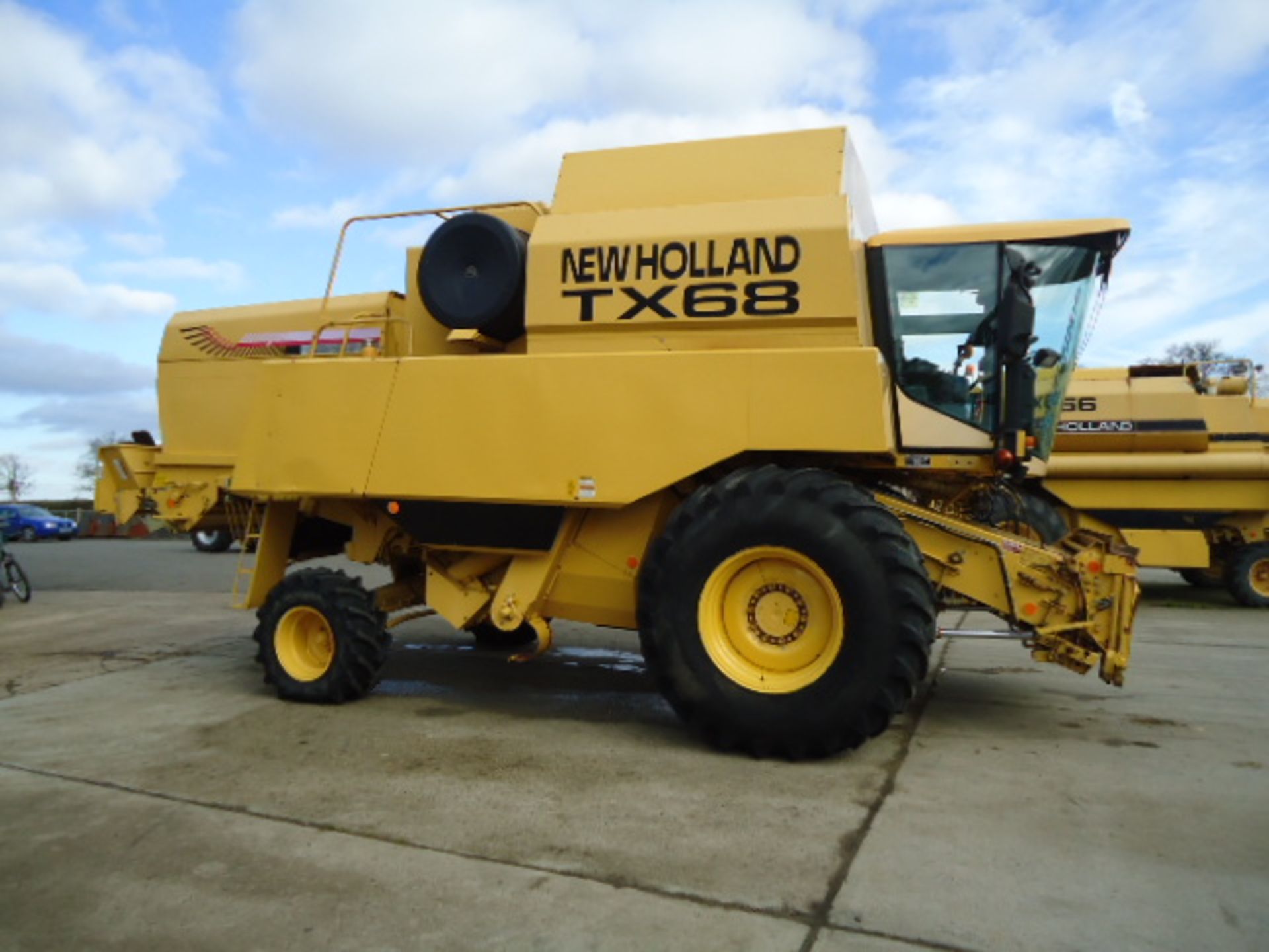 New Holland TX68 combine harvester with 24ft header and trailer, Registration No. N/A, Year of - Image 5 of 12