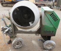 Winget 100T mobile diesel cement mixer (Please Note: If purchaser using mechanical lifting to remove