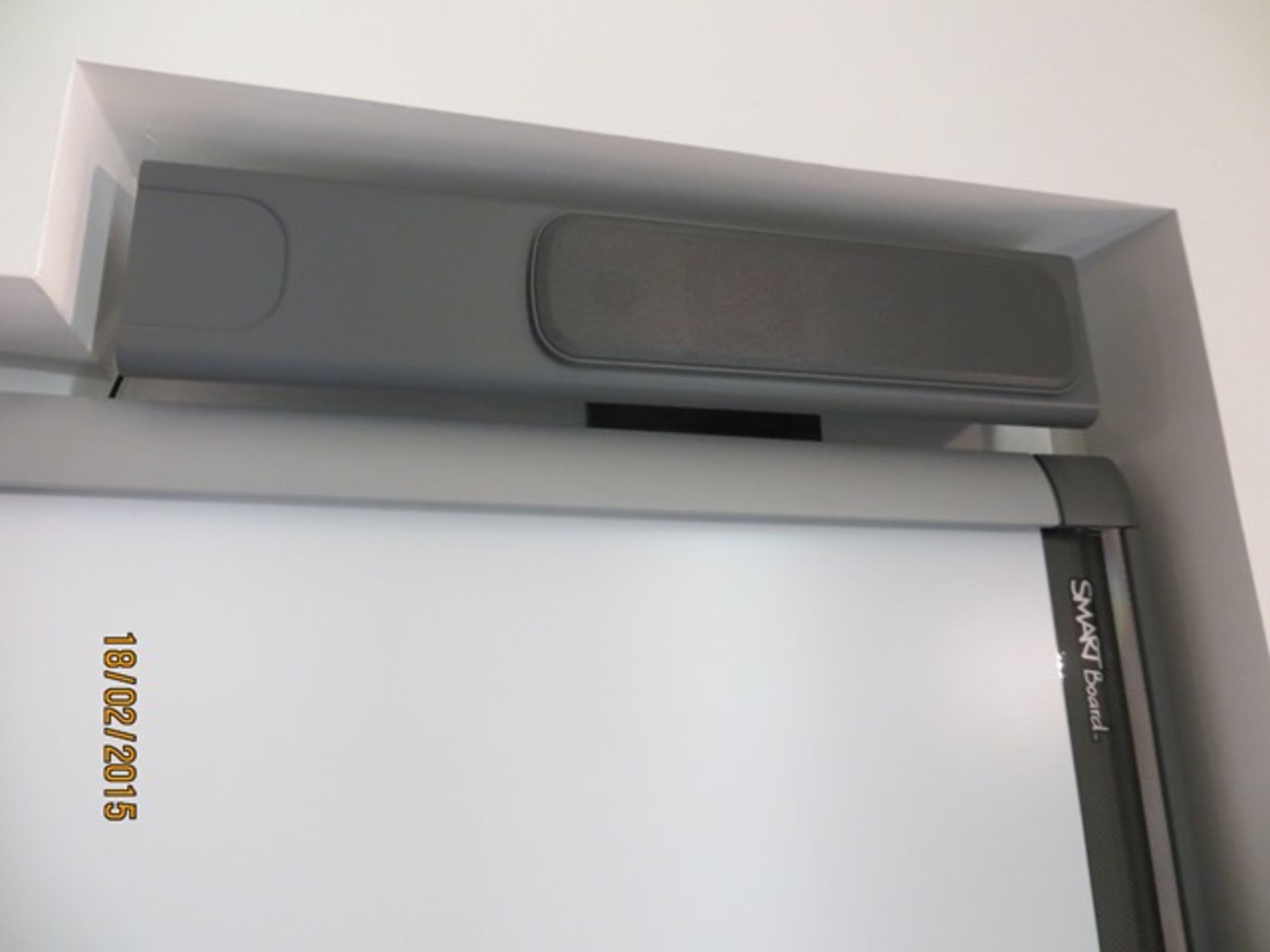 Smart board 2000mm x 1300mm DViT projection system complete with loud speakers and smart UX60 - Image 2 of 3
