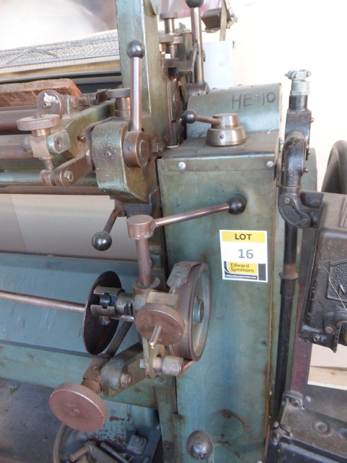 TH Dixon model 412-54 54in wide cloth slitter/cutter, serial no. 72, 440v (located at Falkirk). - Image 4 of 4