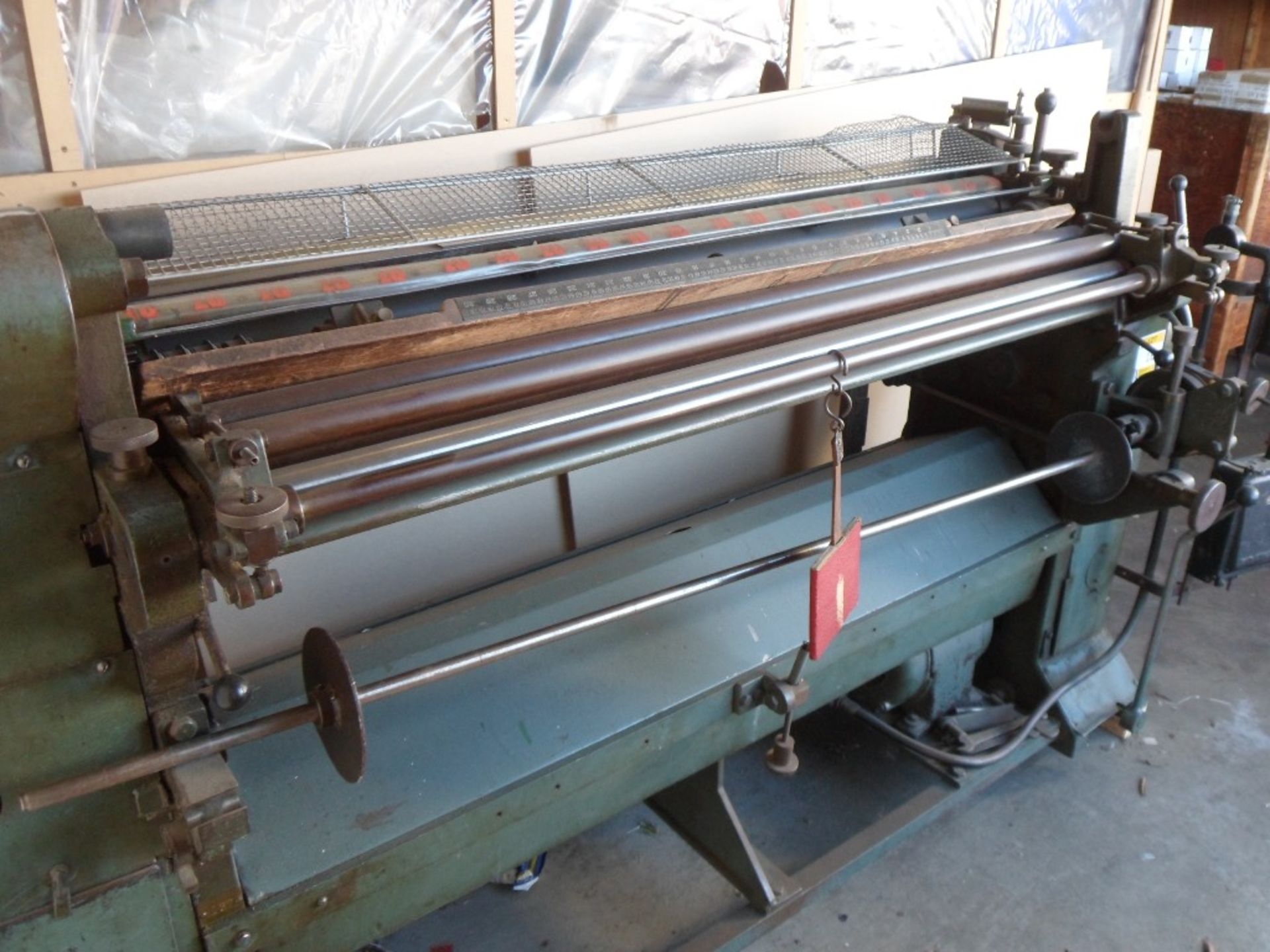 TH Dixon model 412-54 54in wide cloth slitter/cutter, serial no. 72, 440v (located at Falkirk). - Image 3 of 4