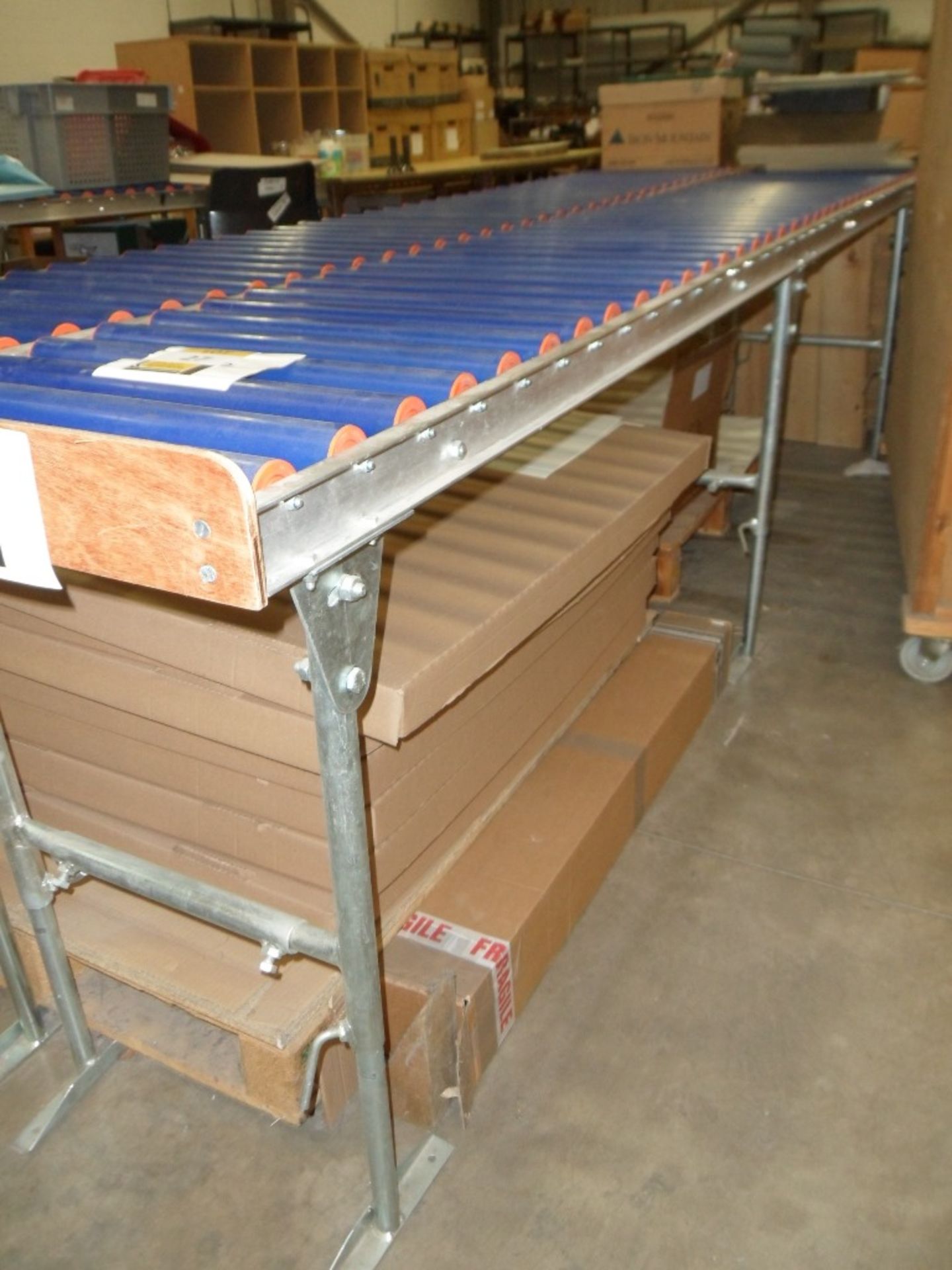 3 metre length of gravity roller conveyor, 500mm wide, 50mm rollers, 35mm pitch , on adjustable - Image 3 of 3