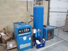 Mark RF10 -8YD compressor, serial no: 3910 7617, 8 bar, run hours: 10,302. Hankison HHD plus