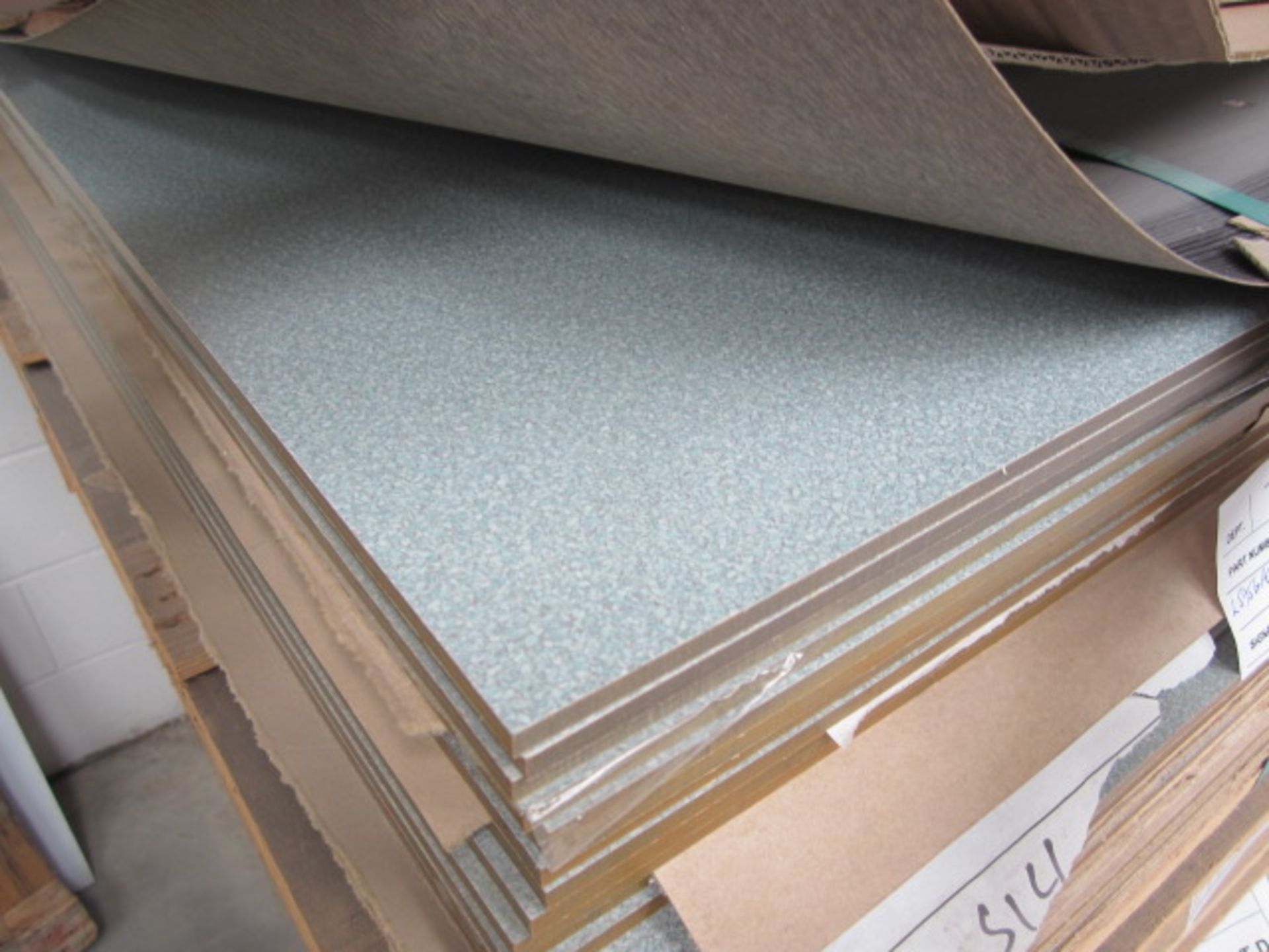 Pallet of approx. 30 sheets of Formica Laminated board, 3050mm x 1300mm - Image 5 of 8