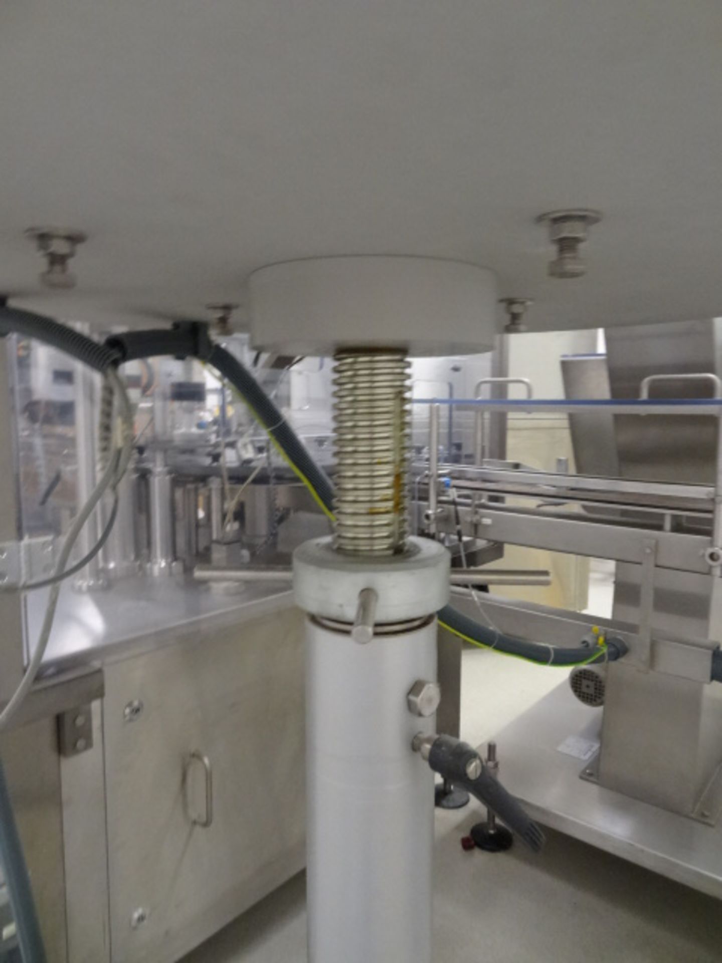 Rudolf Deckert vibrating cap feeder, all stainless steel construction 800mm dia, adjustable - Image 5 of 5