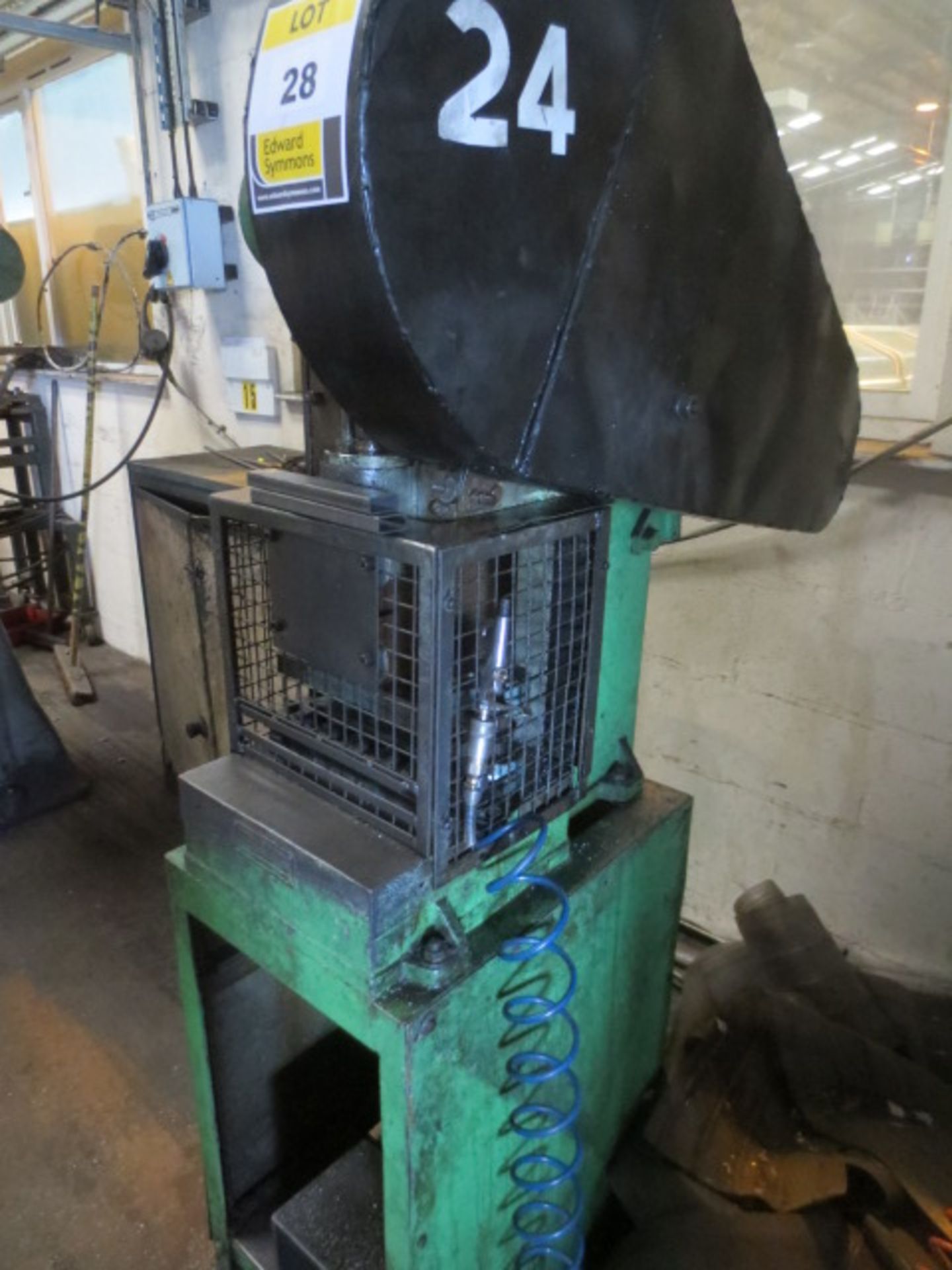 Worcester Model 6 Ton open fronted power press with safety guard press 24. NB: this item has no CE.. - Image 2 of 3