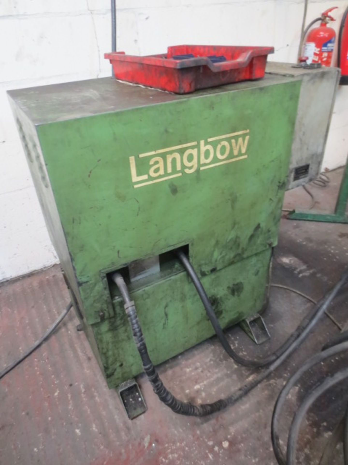 Langbow hydraulic power pack, Serial No 8862 with 4 head hydraulic bar punch  (A Work Method - Image 3 of 4