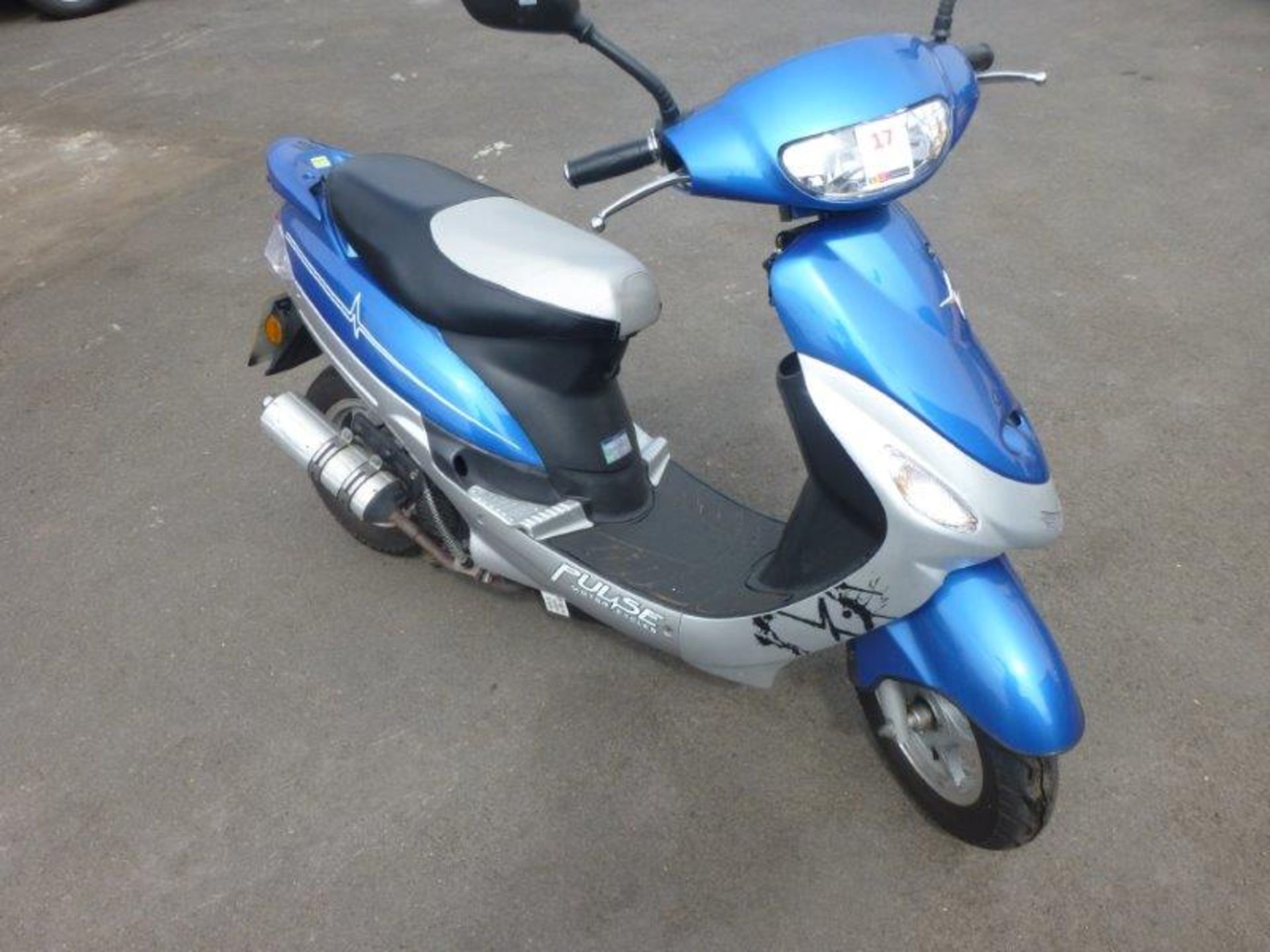 Pulse L1 BT49 QT-9D1 moped, 49cc (Blue)  Registration no. FE63 BWF  Date of registration: 03/09/2013