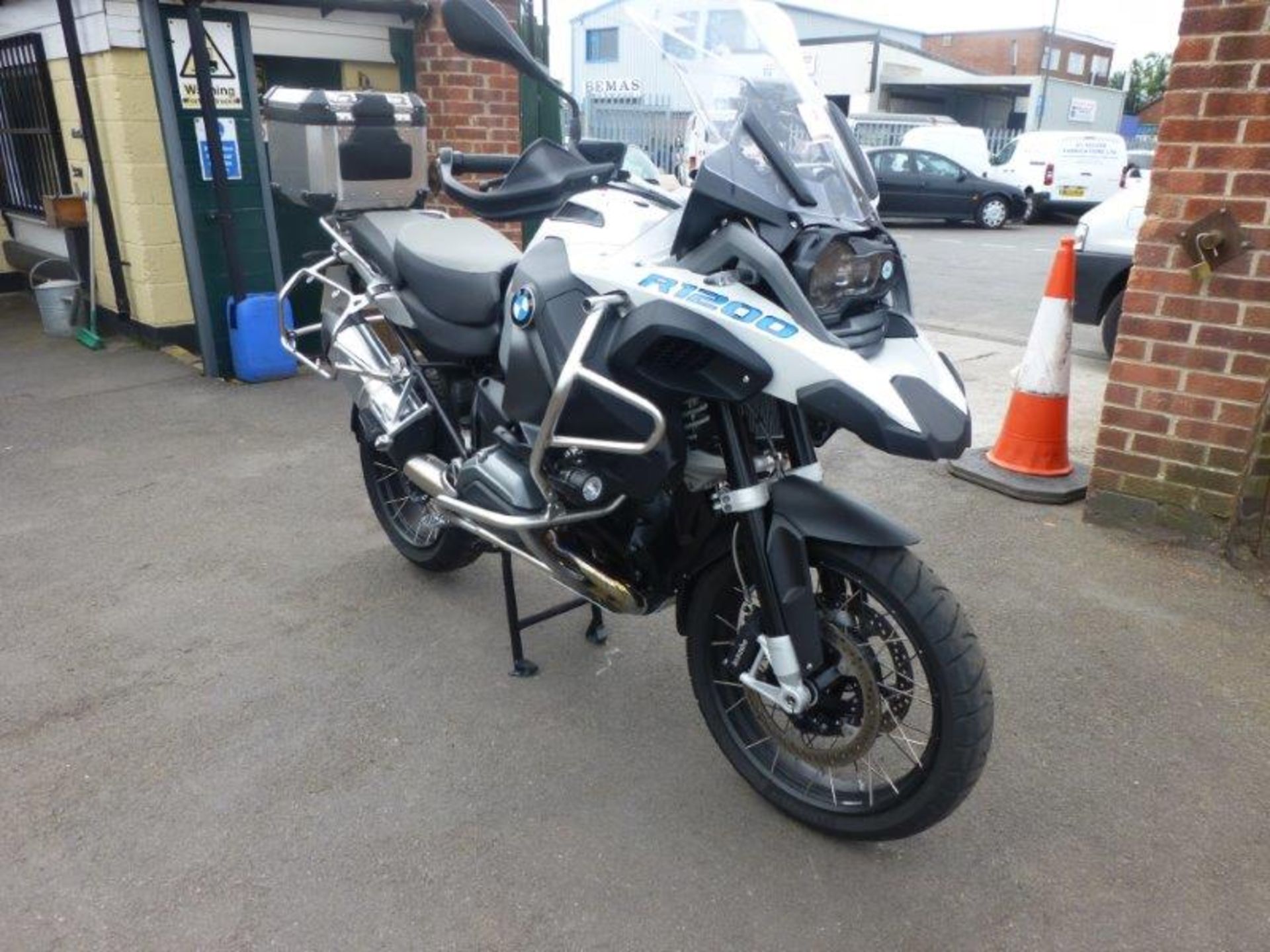 BMW R1200GS Adventure, motorcycle c/w panniers, top box, BMW Motorad Navigator V sat nav and a - Image 2 of 7