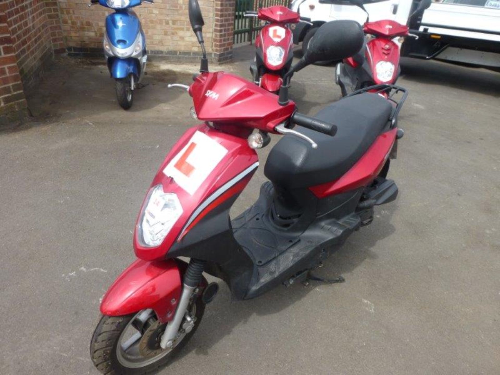 Sym Symply50 AV05W-6 moped, 49cc (Red)  Registration no. DK13 DUA  Date of registration: 18/04/2013