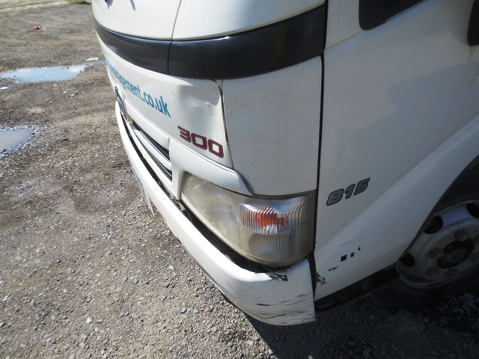 Hino 300 815 kerbside recycling tuck, fitted Trucksmith body, 5.5m approx length, with integrated - Image 12 of 14