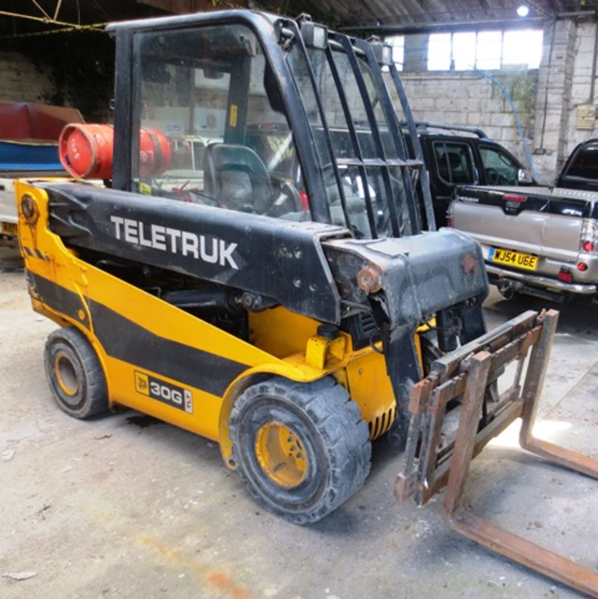 JCB 30G TLT Teletruck forklift/loader, serial no. SLPTLT3G3E0892305 (2003), with 1100mm forks,