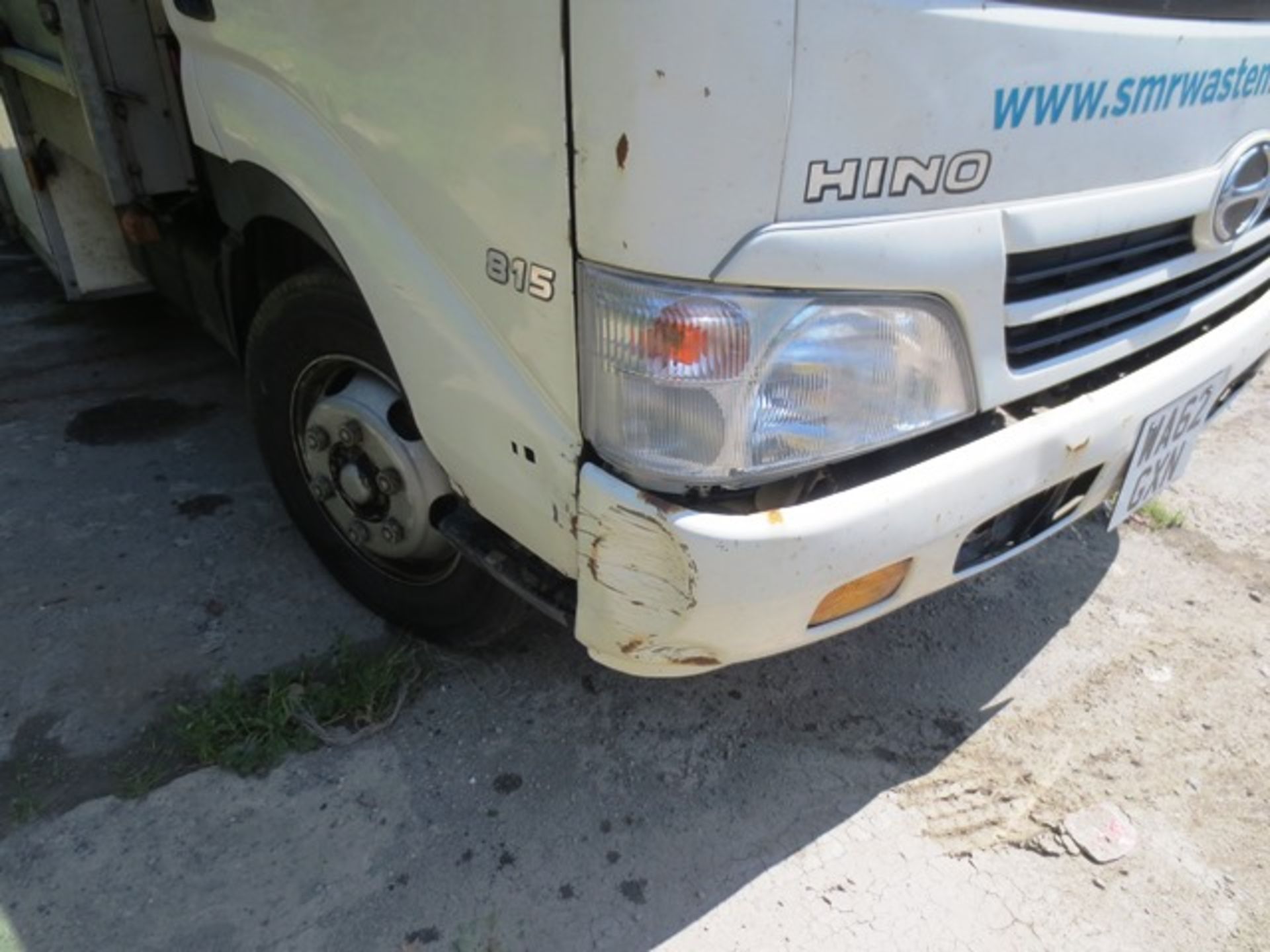 Hino 300 kerbside recycling truck, fitted Trucksmith body, with integrated compactor, reg no: WA62 - Image 11 of 14