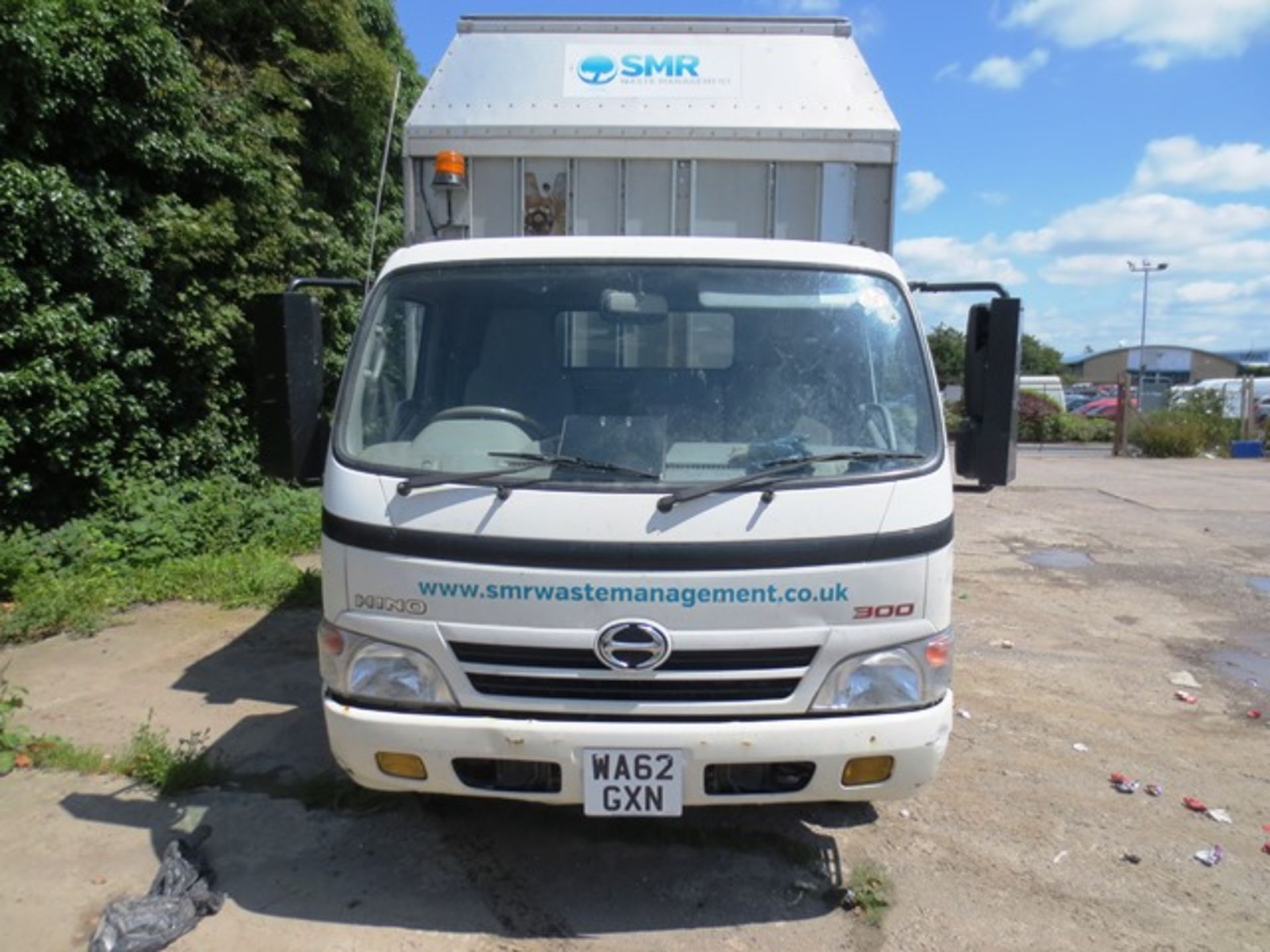 Hino 300 kerbside recycling truck, fitted Trucksmith body, with integrated compactor, reg no: WA62