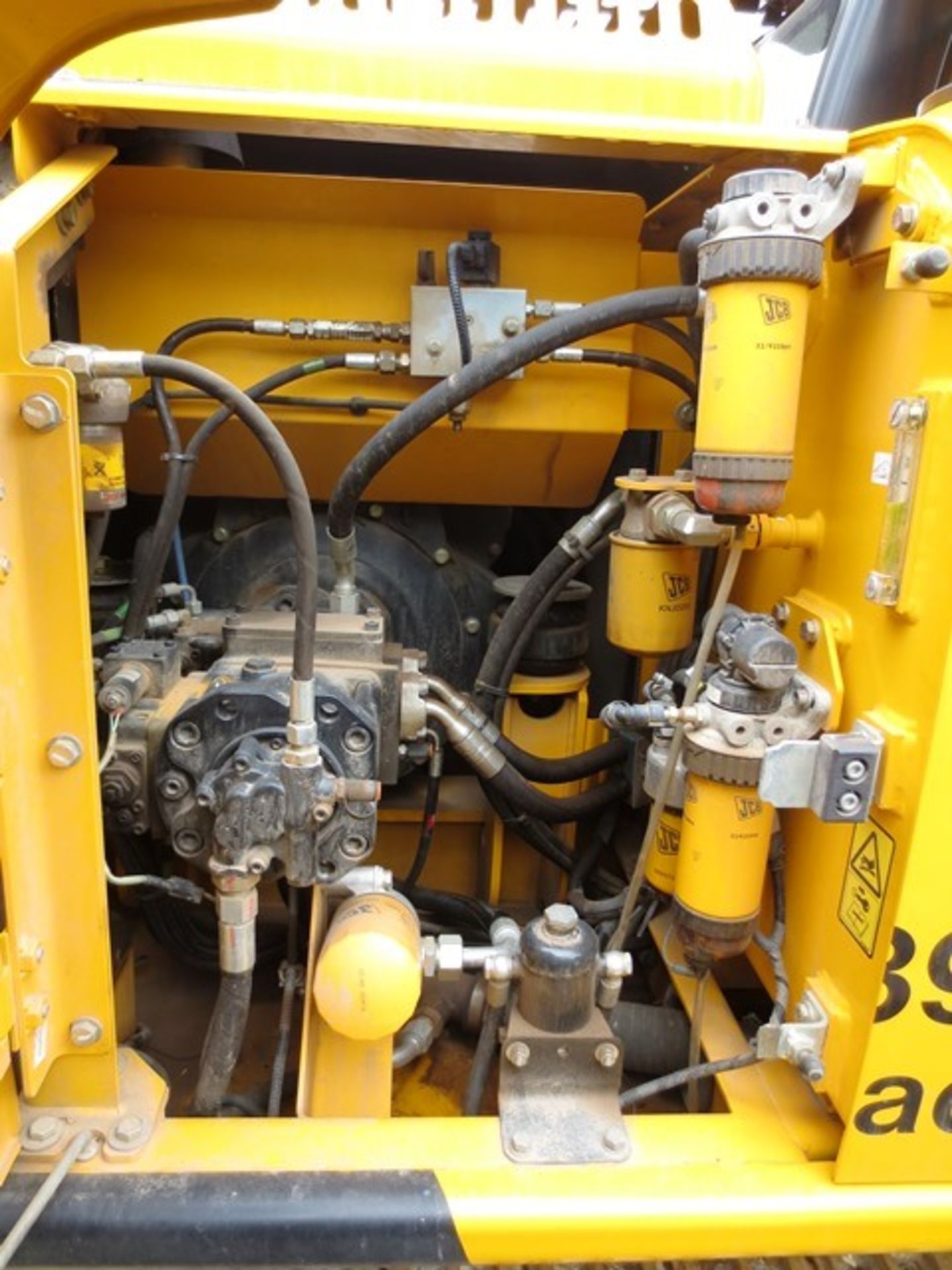 JCB JS130LC T4i IIIB steel tracked hydraulic excavator, product ID No: JCBJS13EVO2134453 (2014), - Image 17 of 19