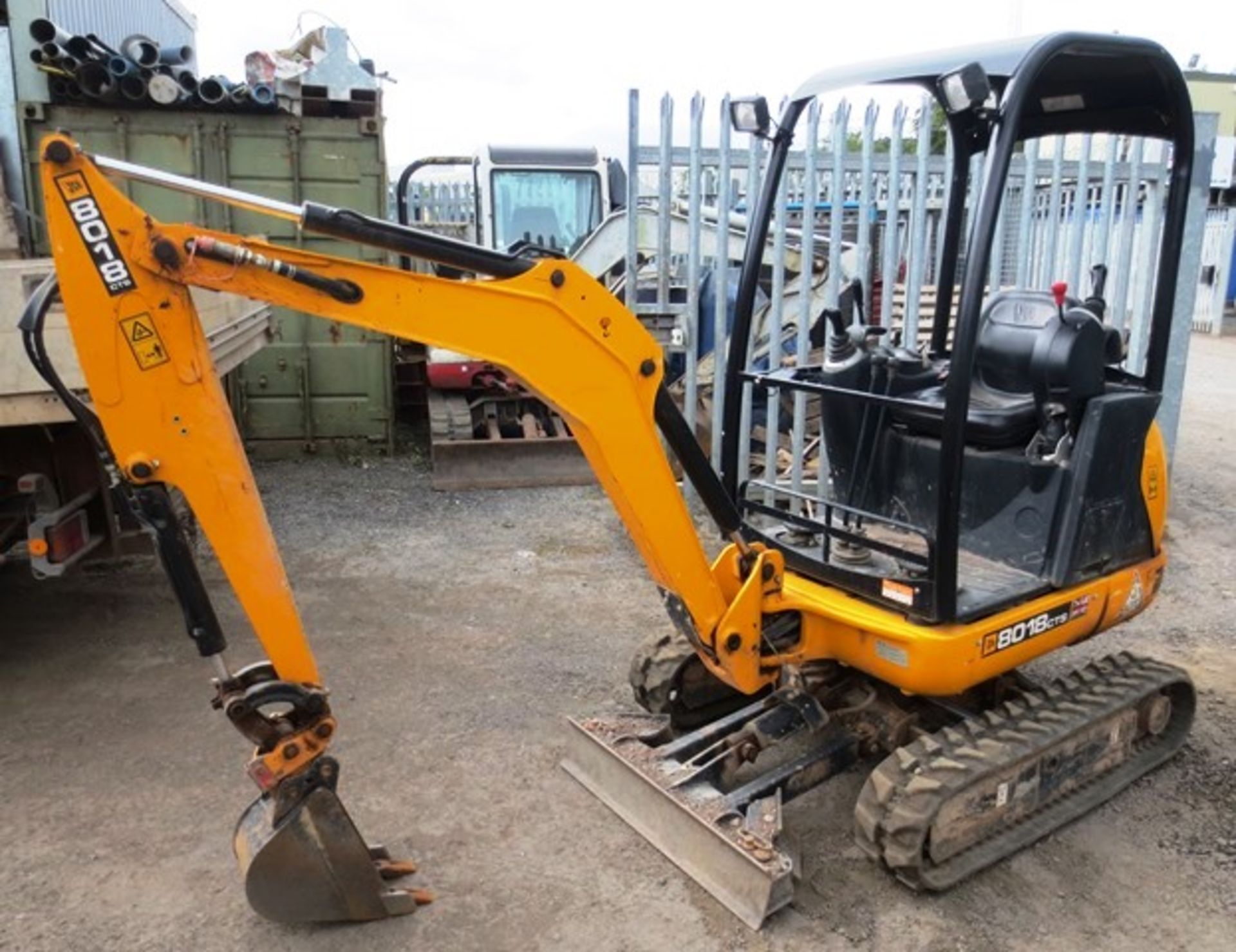 JCB 8018CTS rubber tracked mini hydraulic excavator with front dozer, product ID No: