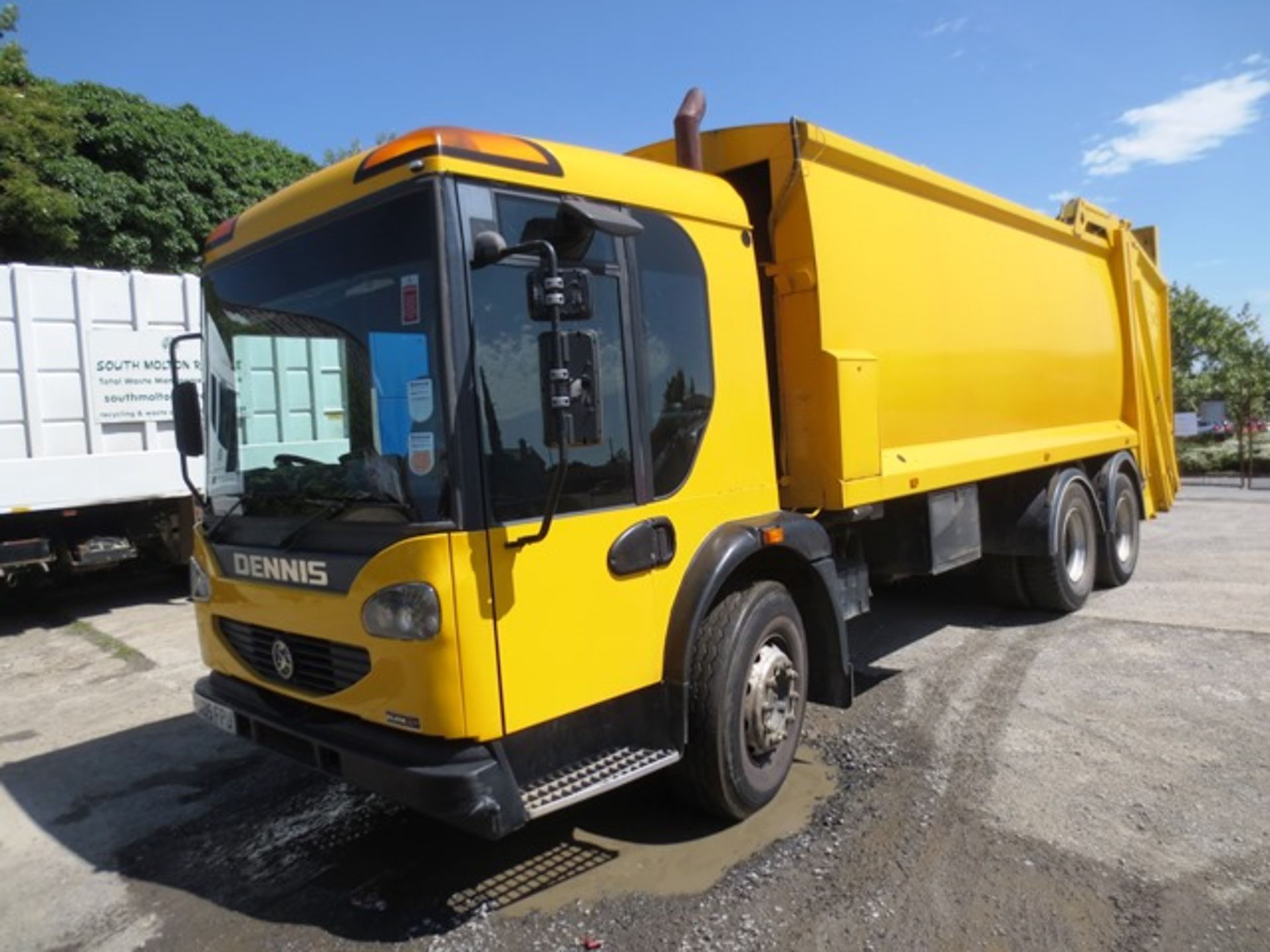 Dennis Elite 26 ton refuse collection vehicle, fitted Dennis Eagle body, type PHZ23W, serial no. - Image 7 of 25