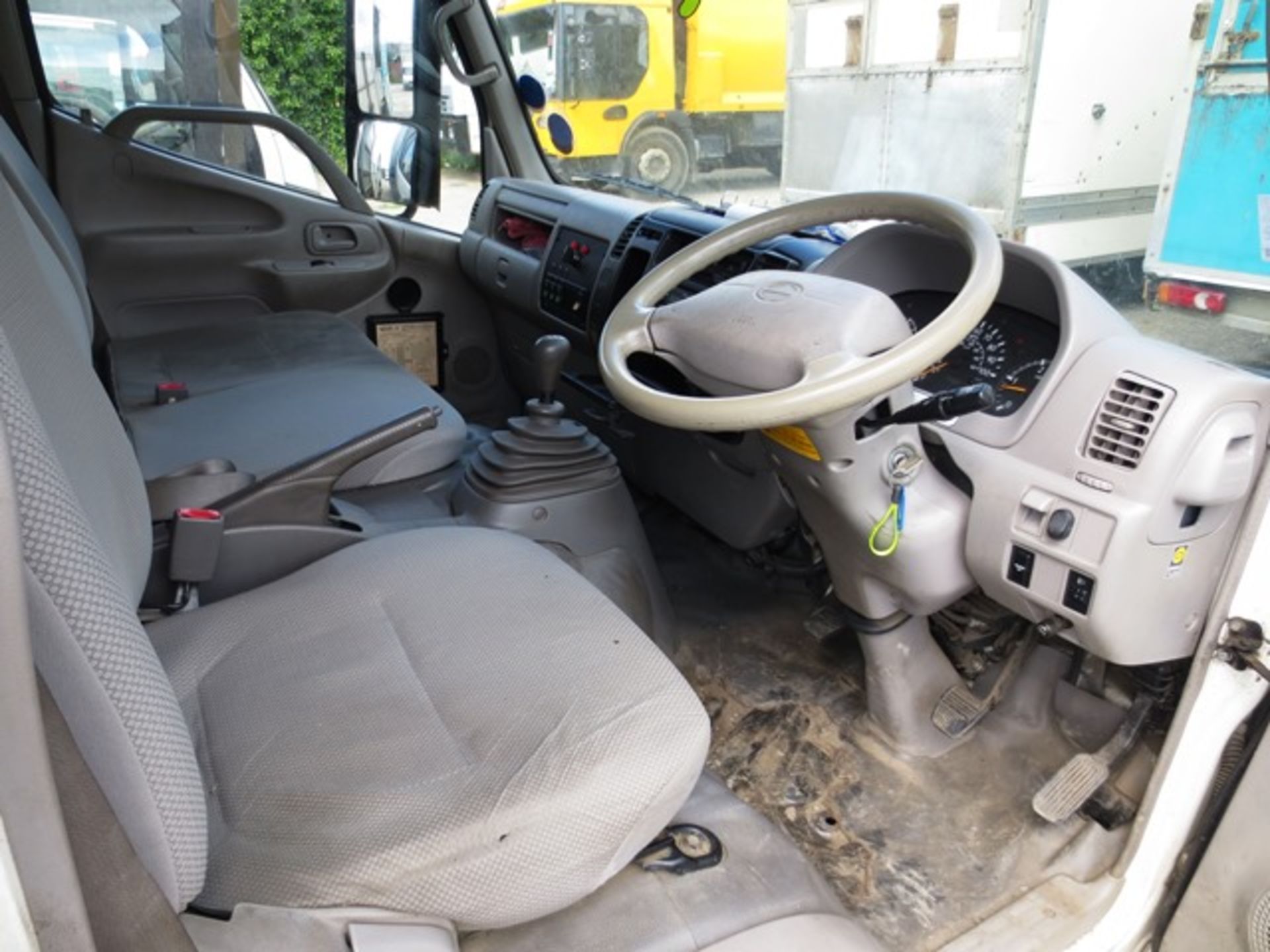 Hino 300 kerbside recycling truck, fitted Trucksmith body, with integrated compactor, fitted - Image 4 of 13