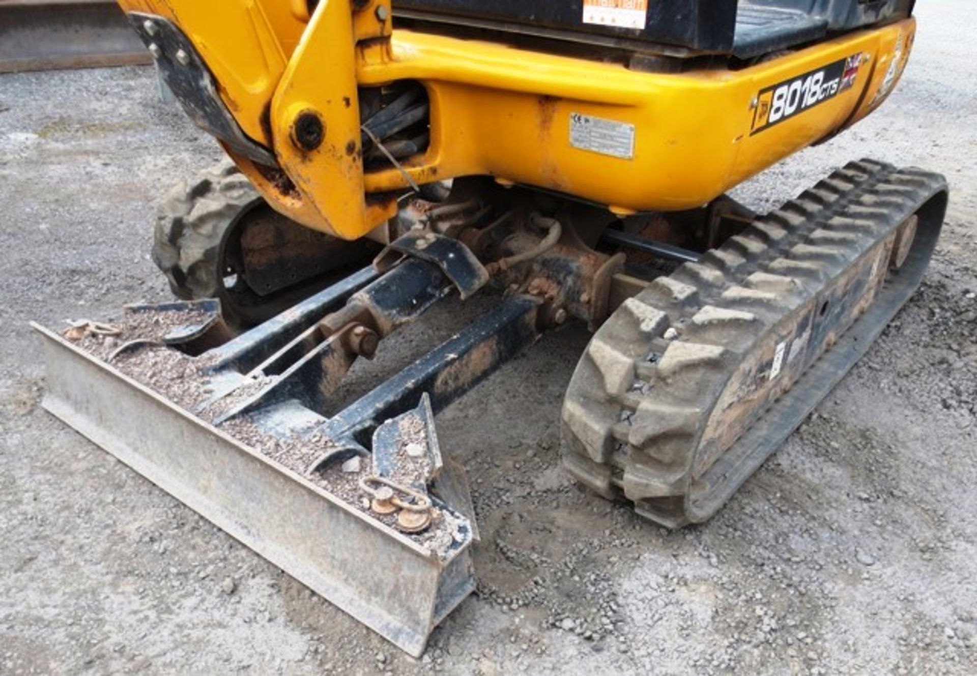 JCB 8018CTS rubber tracked mini hydraulic excavator with front dozer, product ID No: - Image 6 of 13