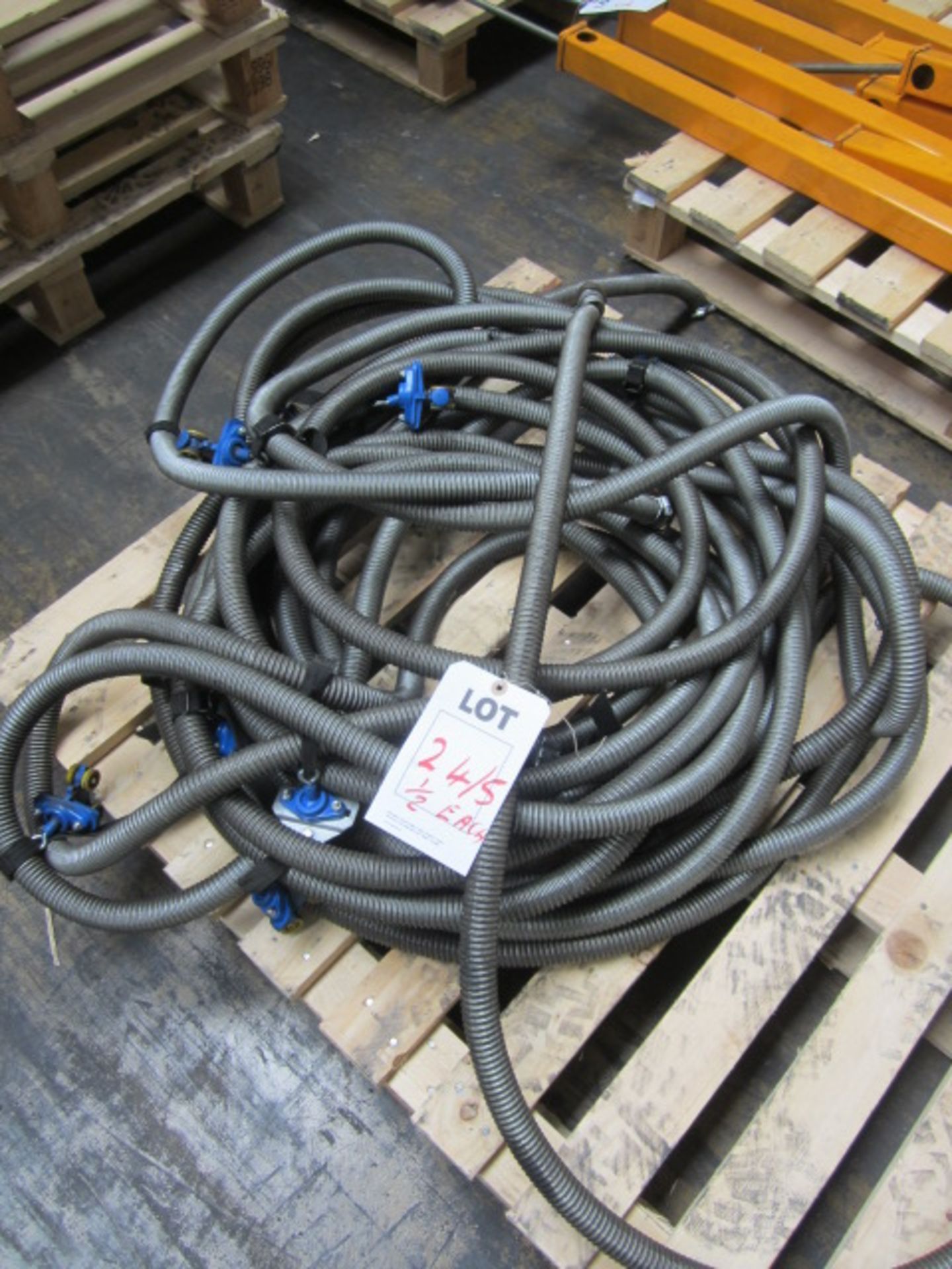 Vaculex single arm vacuum lift, approx. rail length 13m, SWL 13m  - dismantled. (This item has - Image 5 of 8