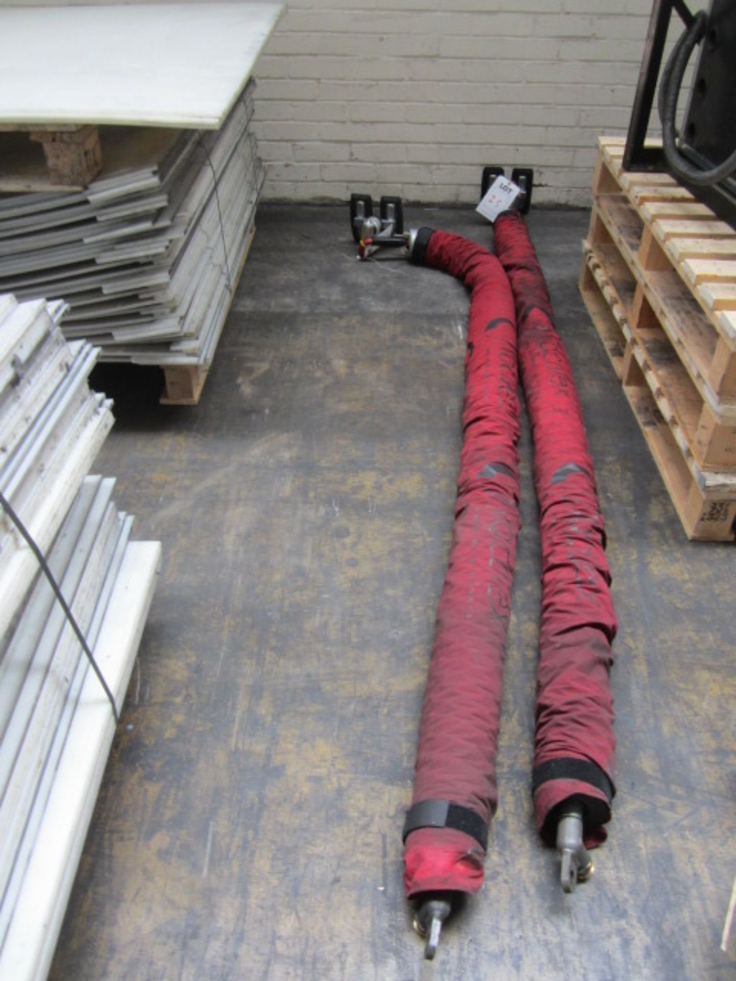 Vaculex single arm vacuum lift, approx. rail length 13m, SWL 13m  - dismantled. (This item has - Image 2 of 8