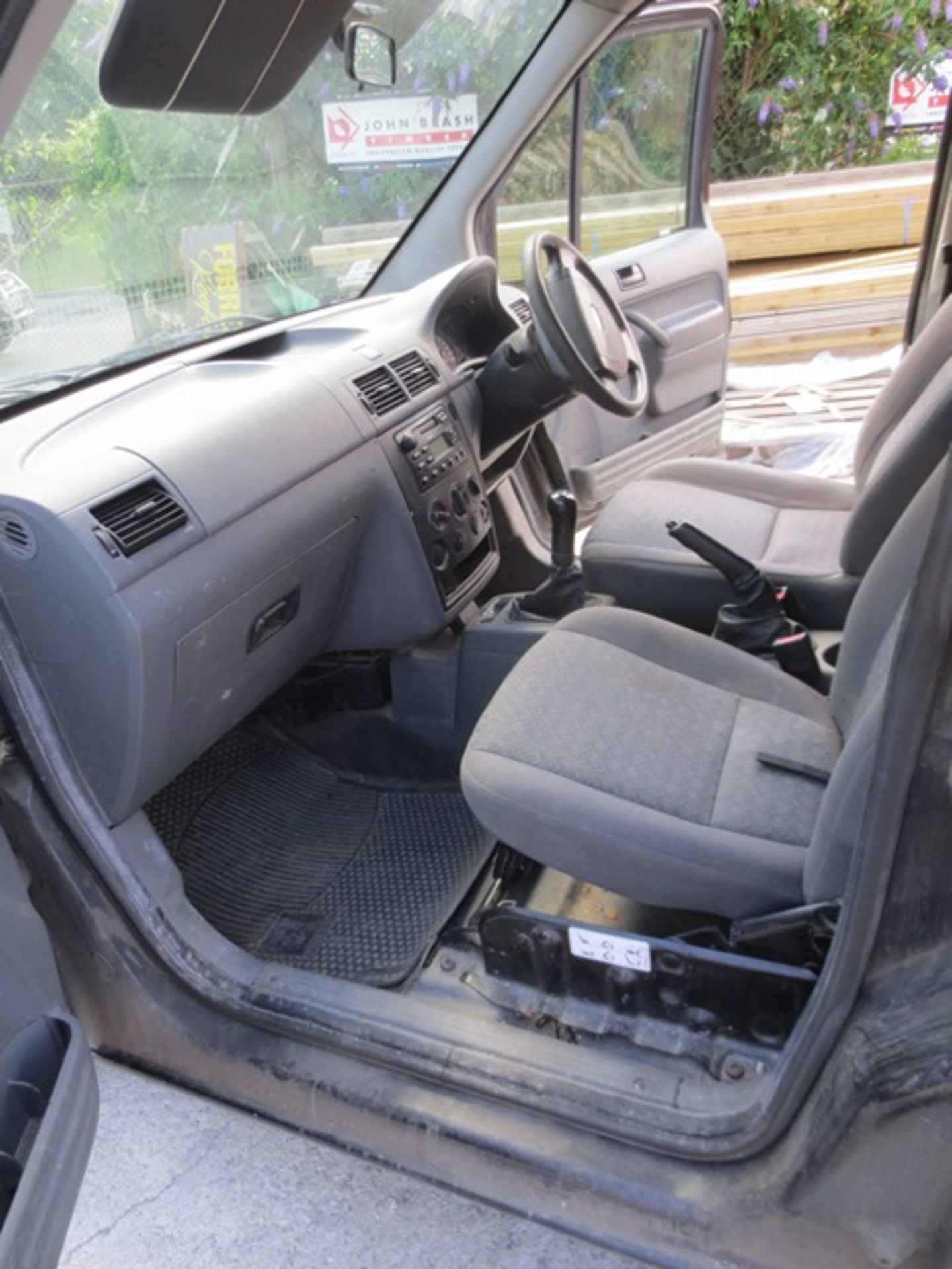 Ford Transit Connect diesel panel van, with fitted roof bars; mileage: 186,430, reg no: WL55 DZC, - Image 8 of 10