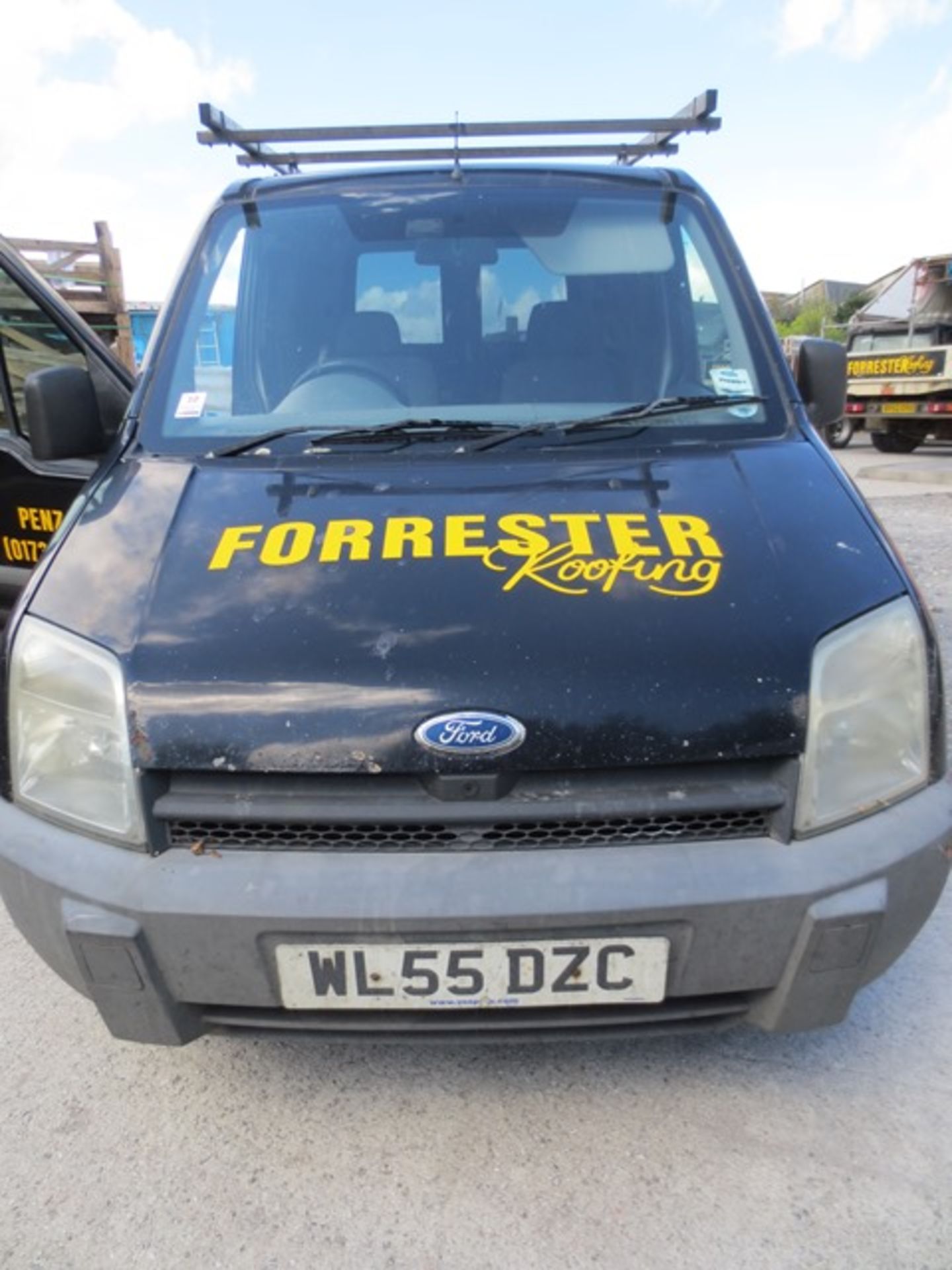 Ford Transit Connect diesel panel van, with fitted roof bars; mileage: 186,430, reg no: WL55 DZC, - Image 10 of 10