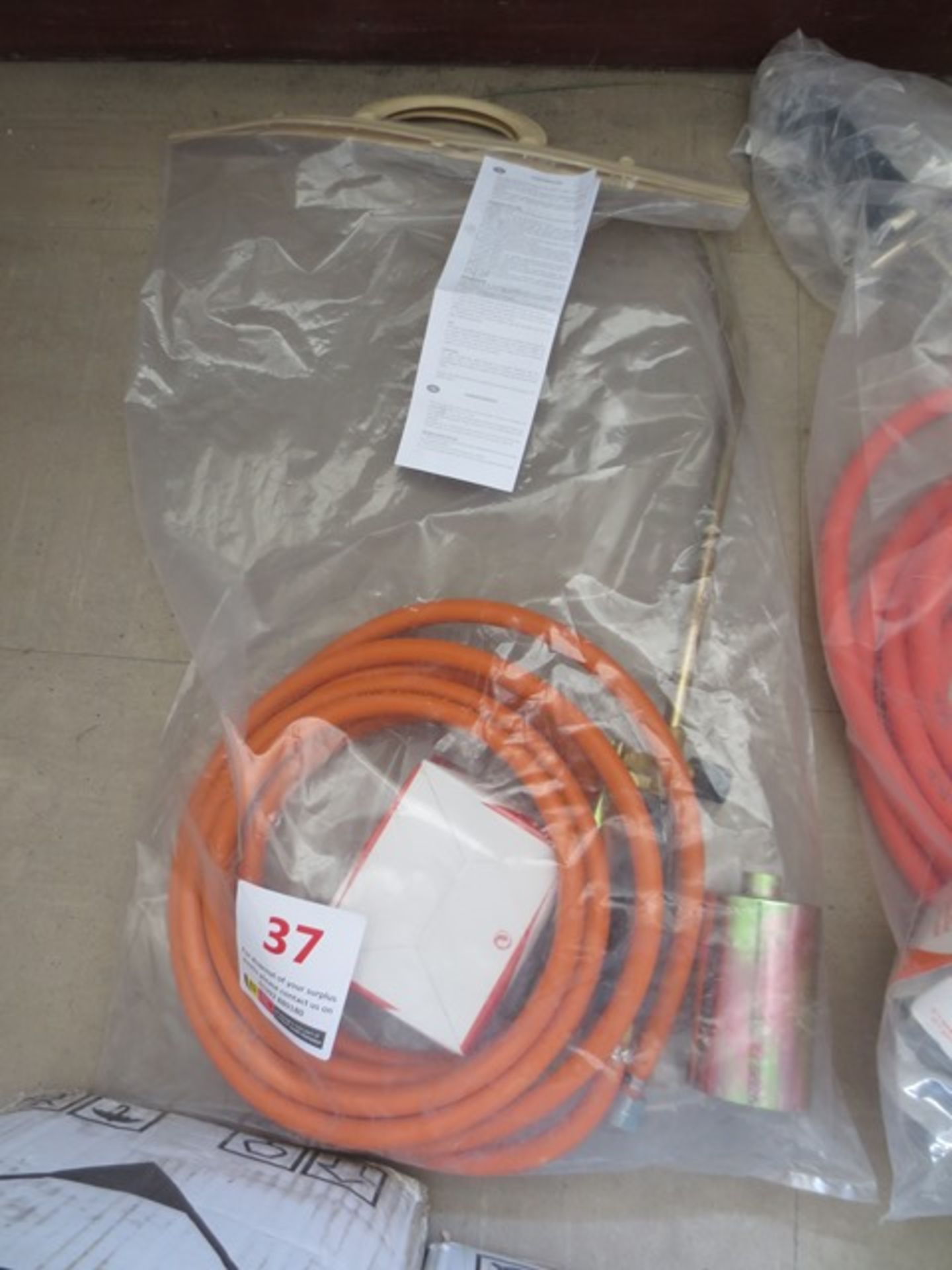 Roofing gas blow torch with hose