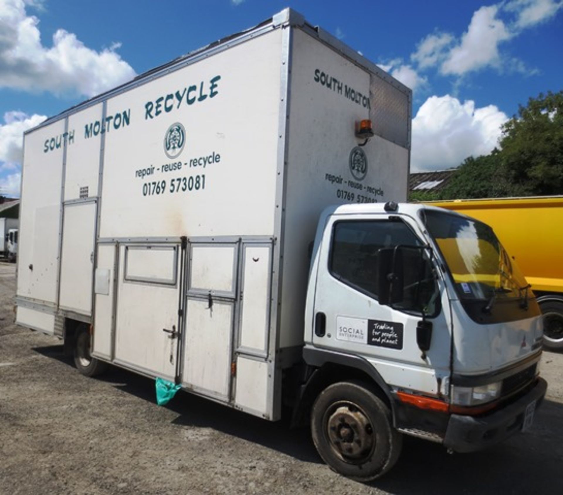 Mitsubishi Canter 75 kerbside recycling truck, 5.5m (approx) body, reg no: WX05 XVW (2005), Recorded - Image 20 of 20