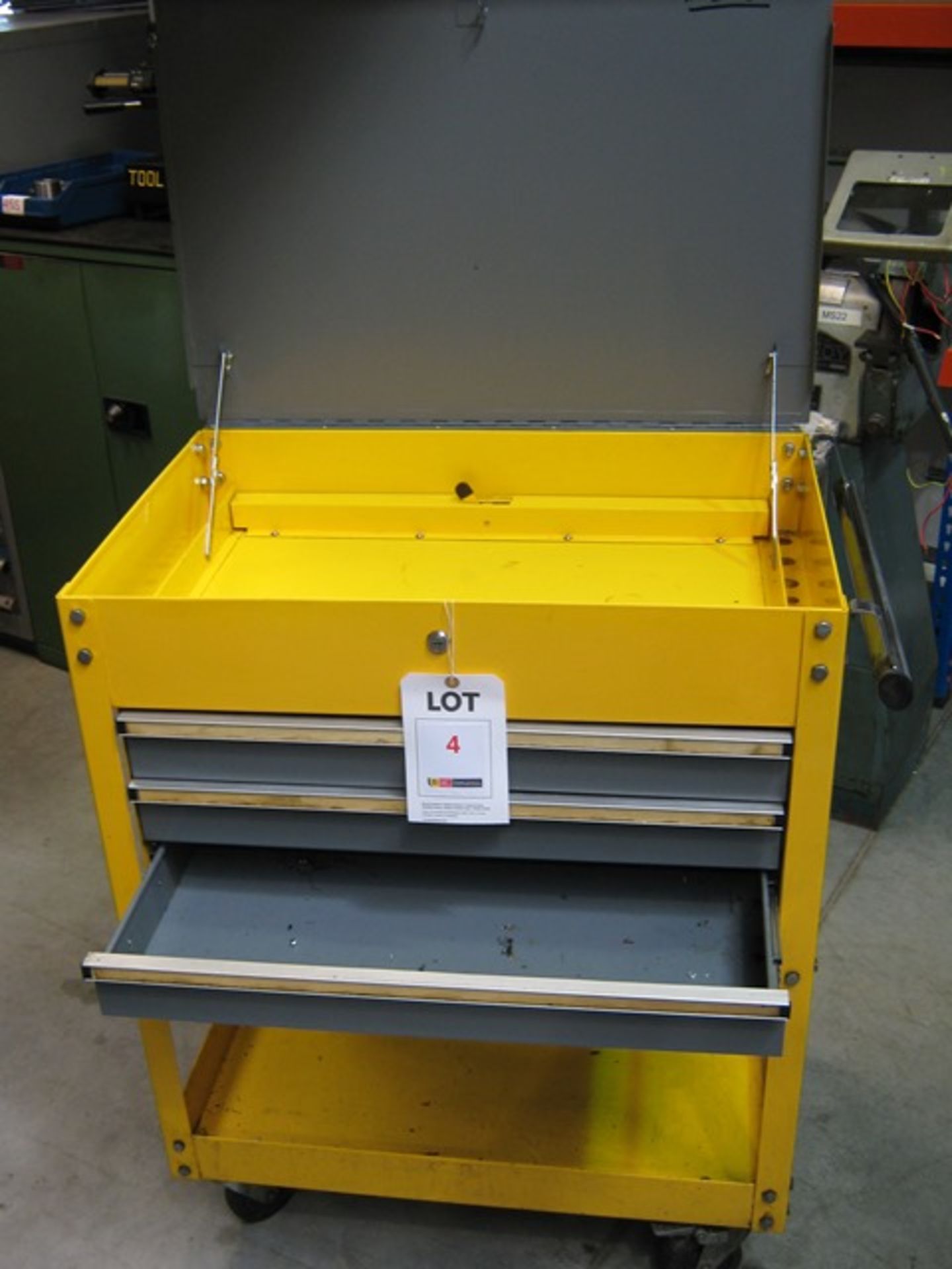 Mobile tool trolley - Image 2 of 2