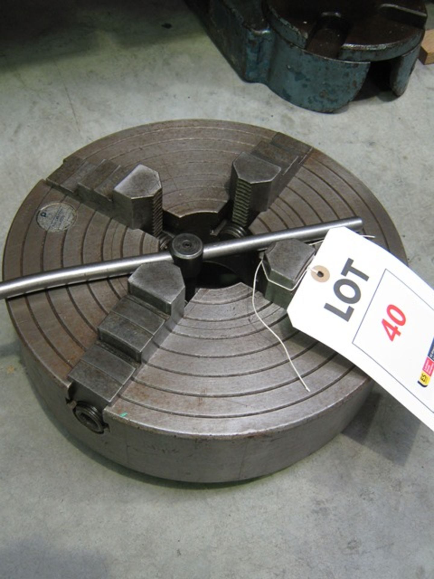 Colchester D-16 Four jaw lathe chuck, diameter 310mm