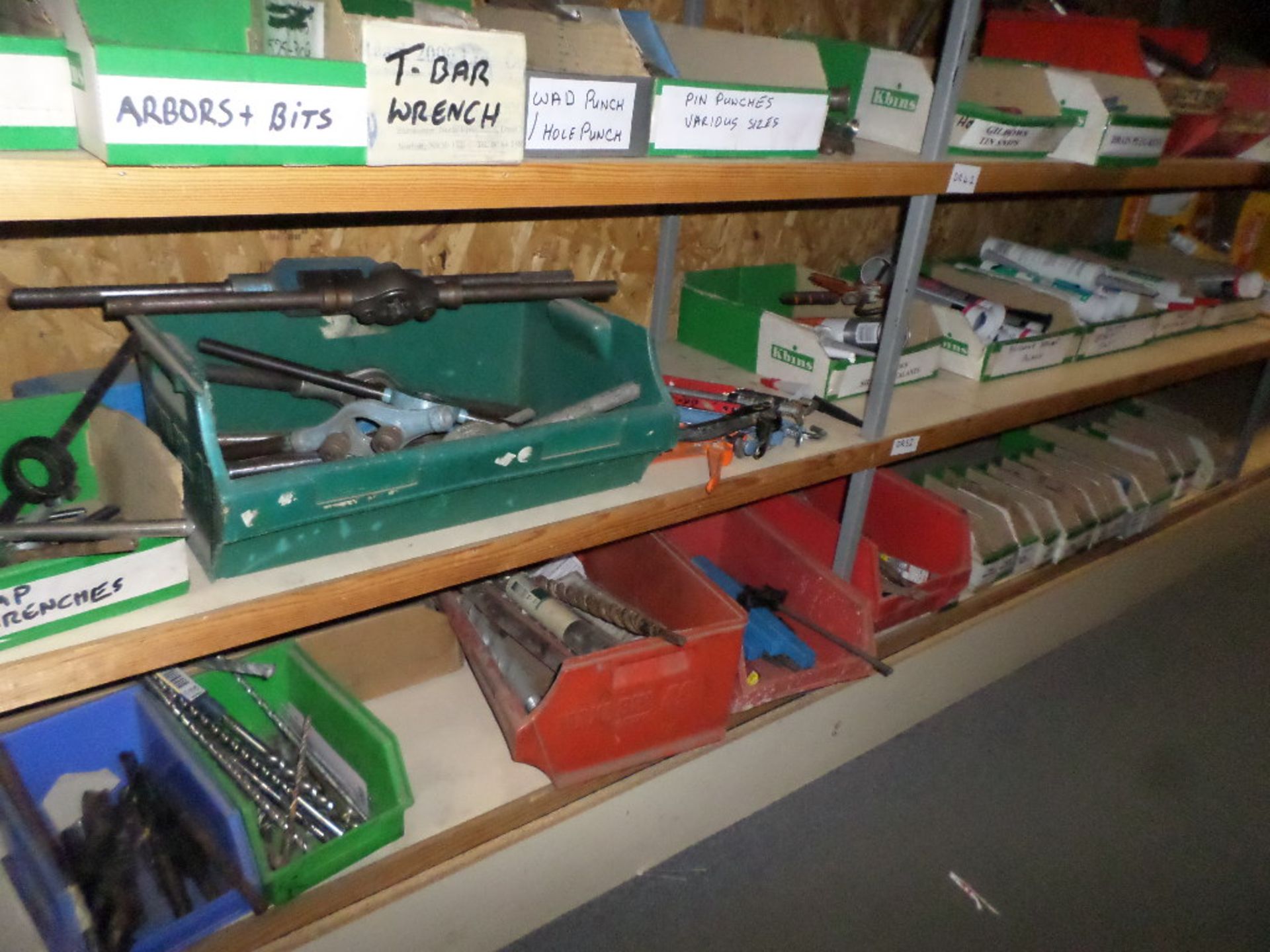 Contents to Rack D, tier DR5 mainly mastic guns, silicone sealant, torches, grease and grease guns - Image 5 of 5