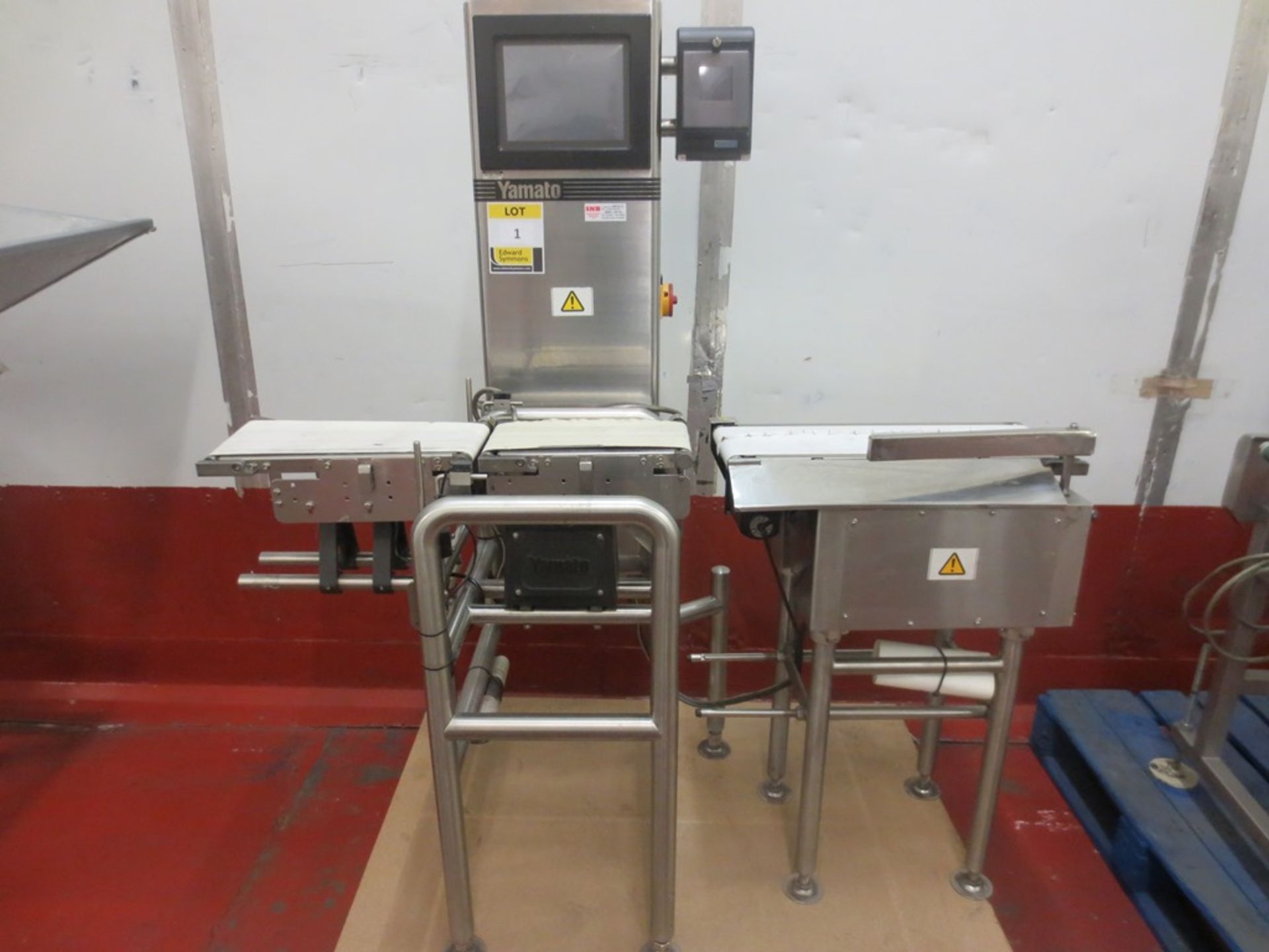 Yamato Digital checkweigher Model CSG06LW DDP fitted with CE2000 controller, Serial No: TA010073 6- - Image 2 of 4