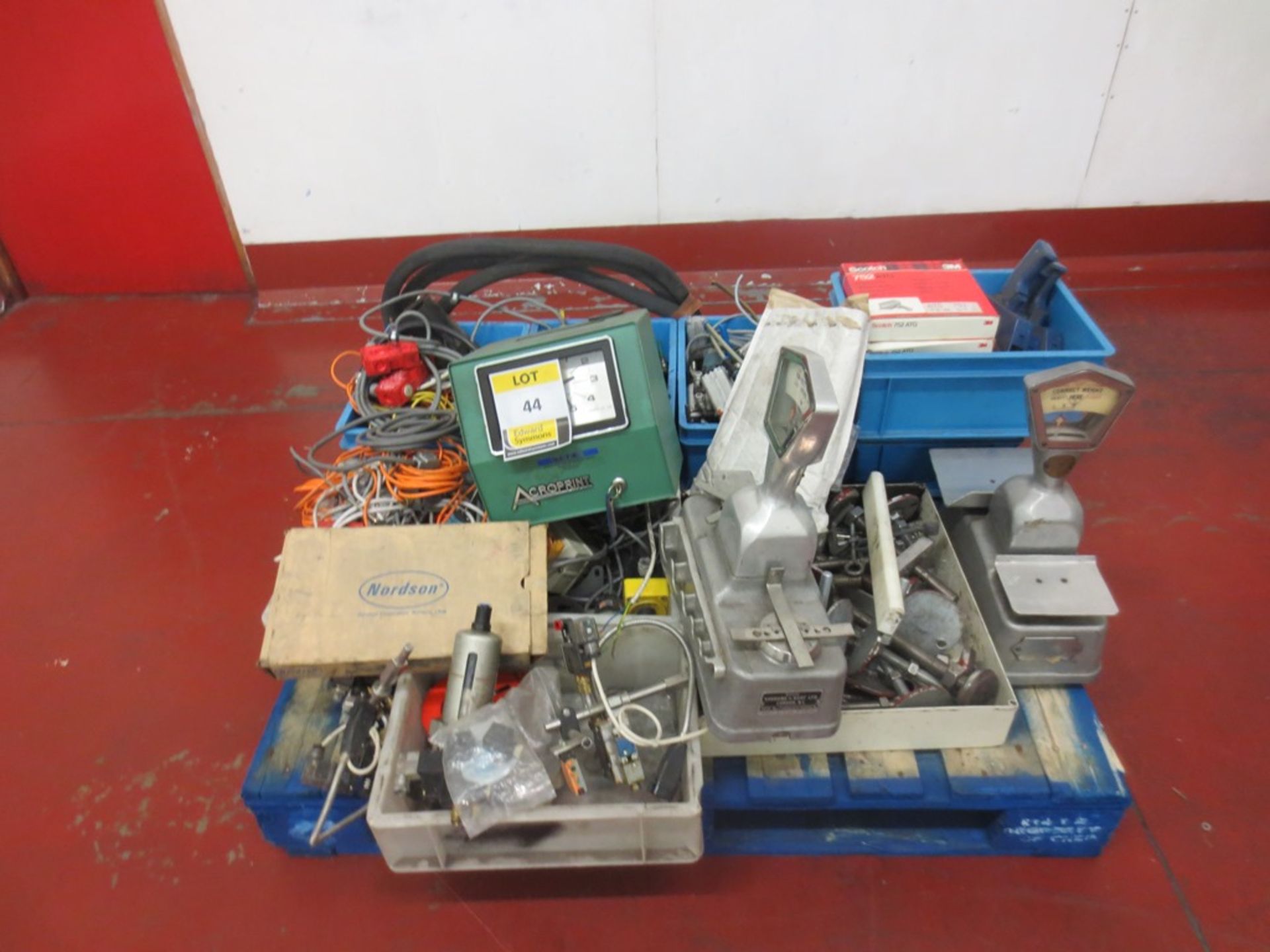 Assorted machine spares to 1 pallet