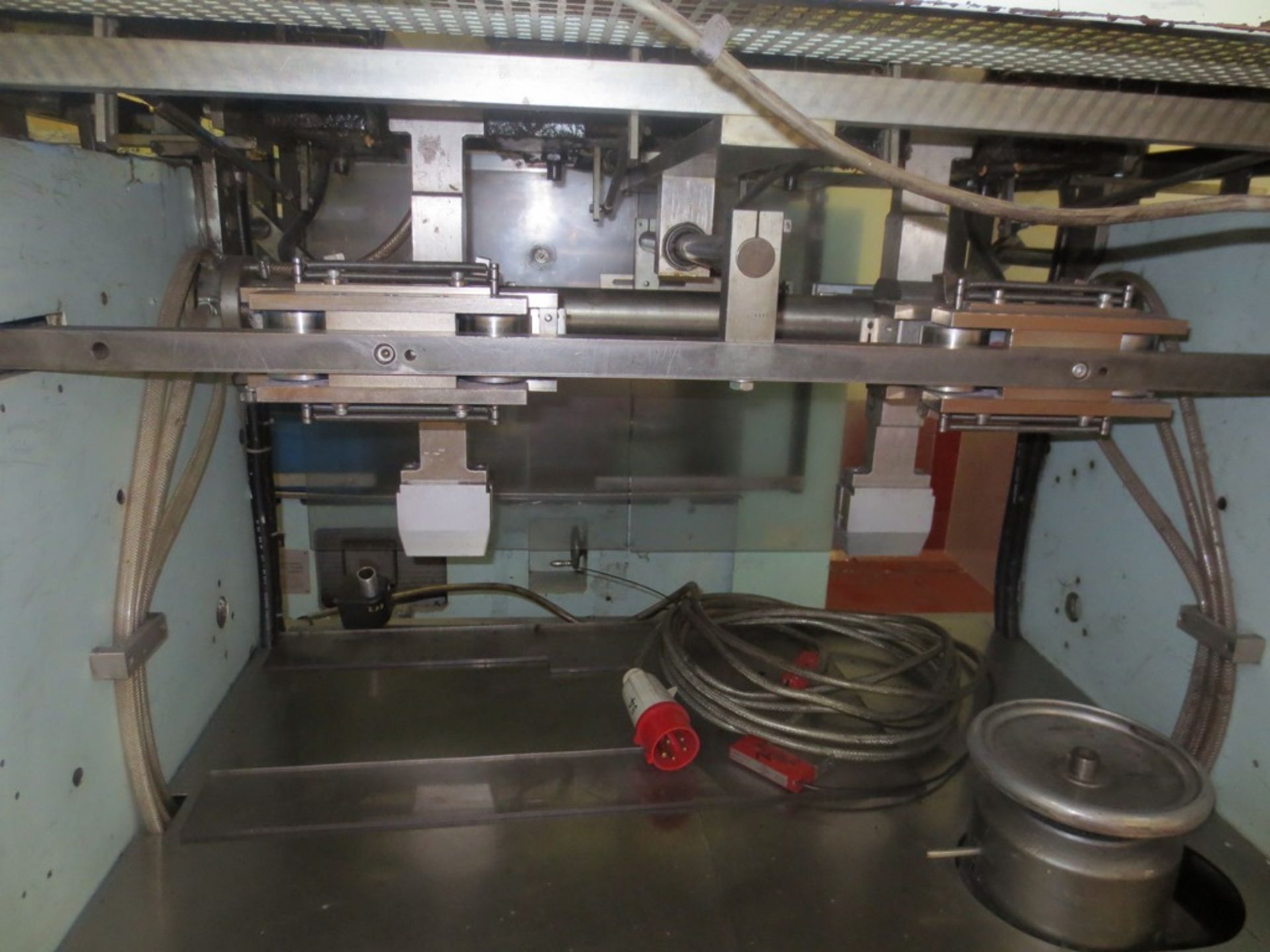 2 SCH bert model SKAD hot glue  presses  set for egg boxes - Image 3 of 4