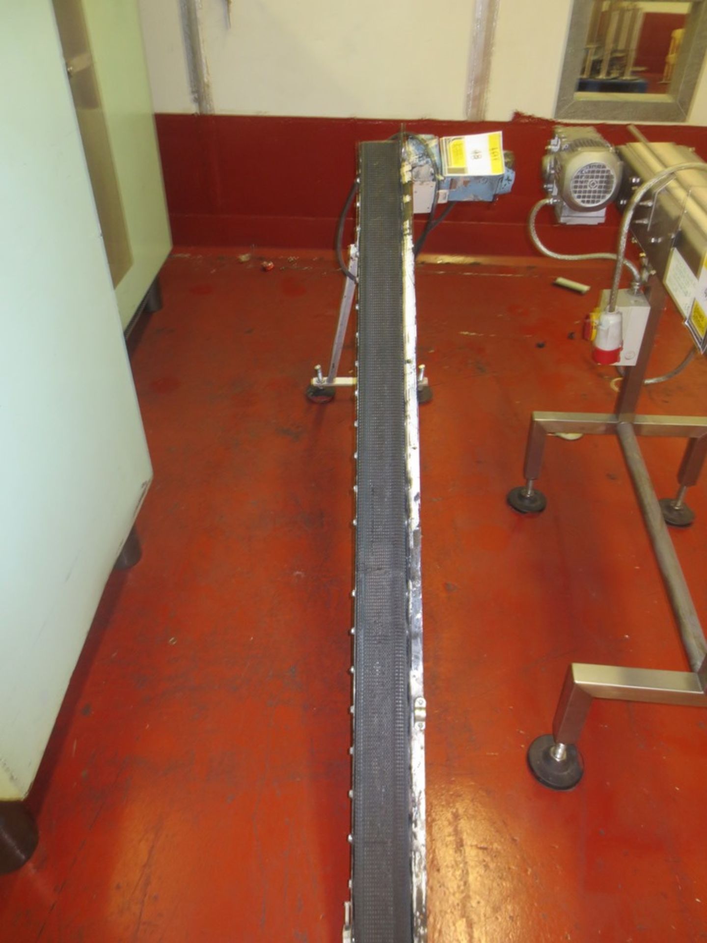 Elevating nylon belt conveyor 90mm x 1550mm