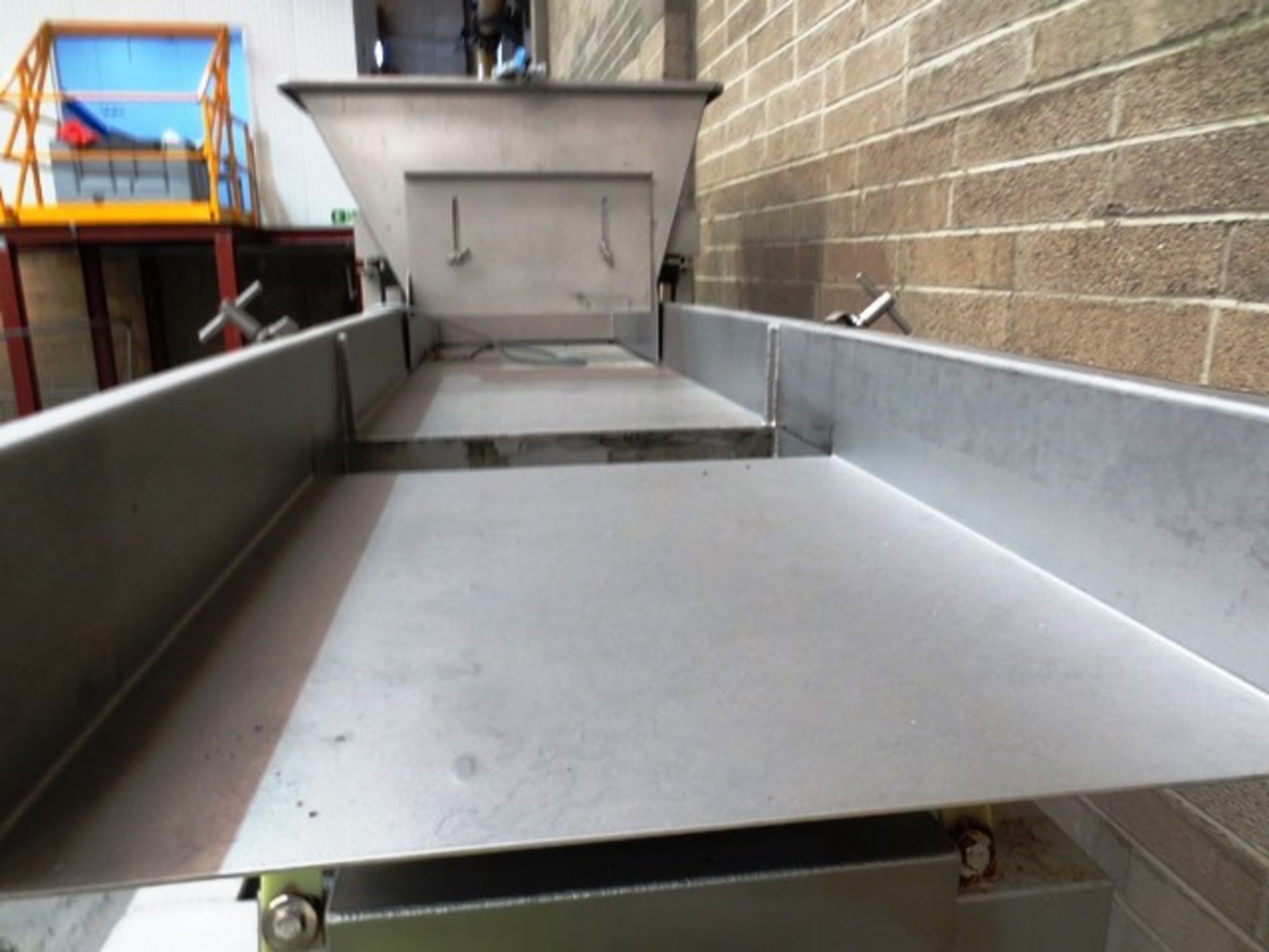 Cox & Plant stainless steel vibratory conveyor, machine no: HS8976 (2013), max amplitude: 6mm, max - Image 3 of 8