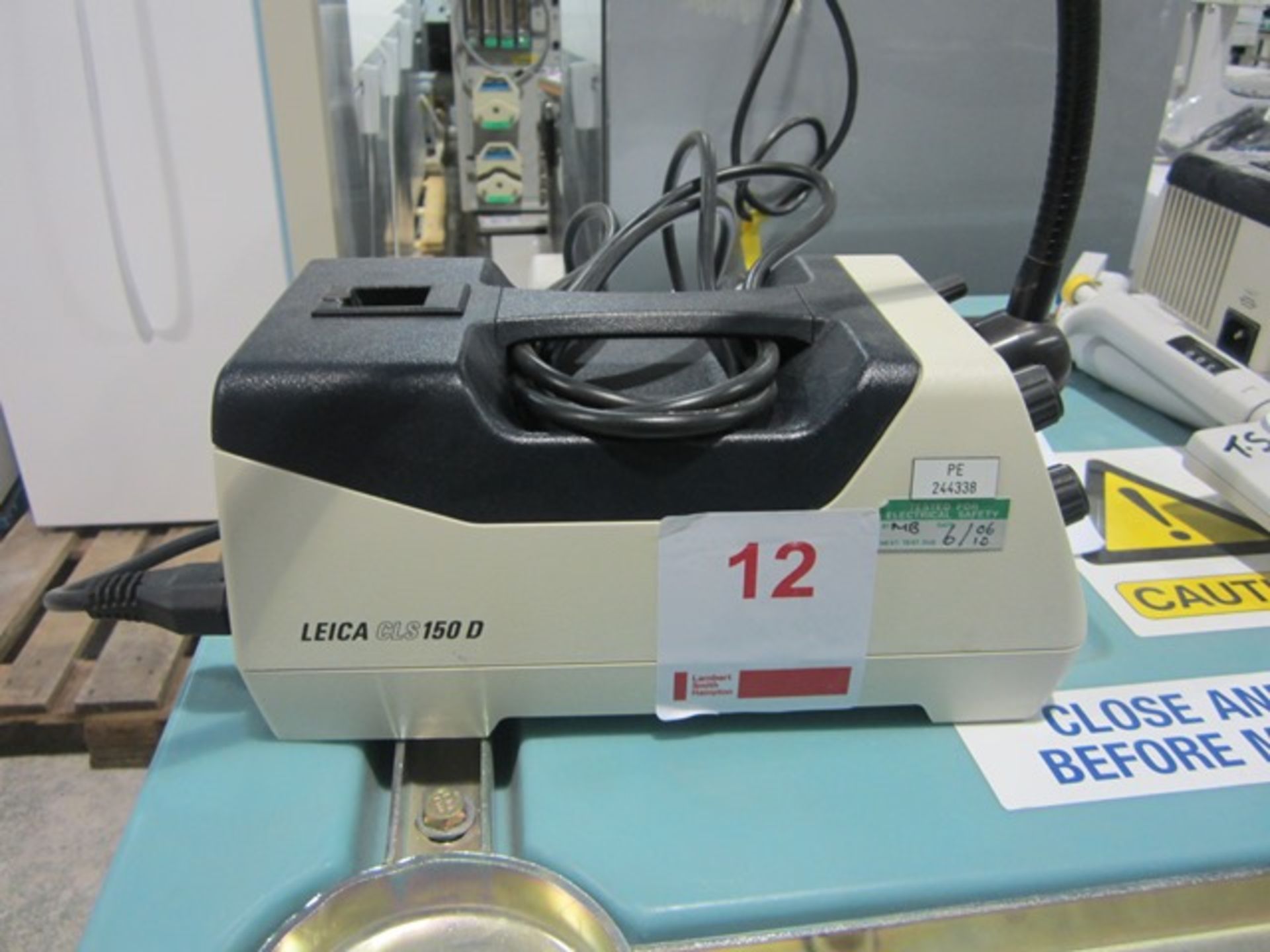 Leica CLS 150 D single fibre optic light source