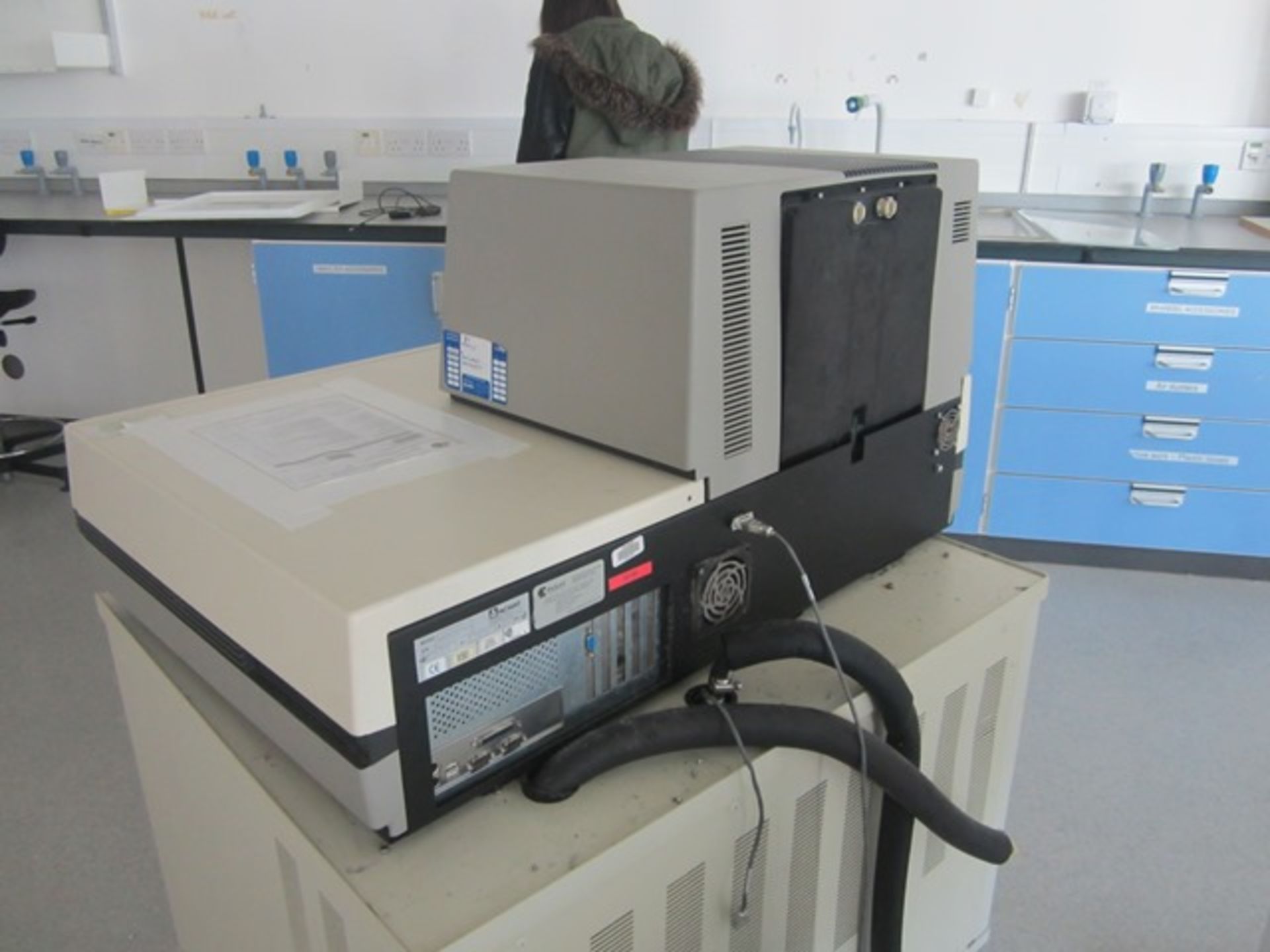 Packard TopCount NXT bench top microplate Scintillation counter and Luminescence detector, serial - Image 3 of 4