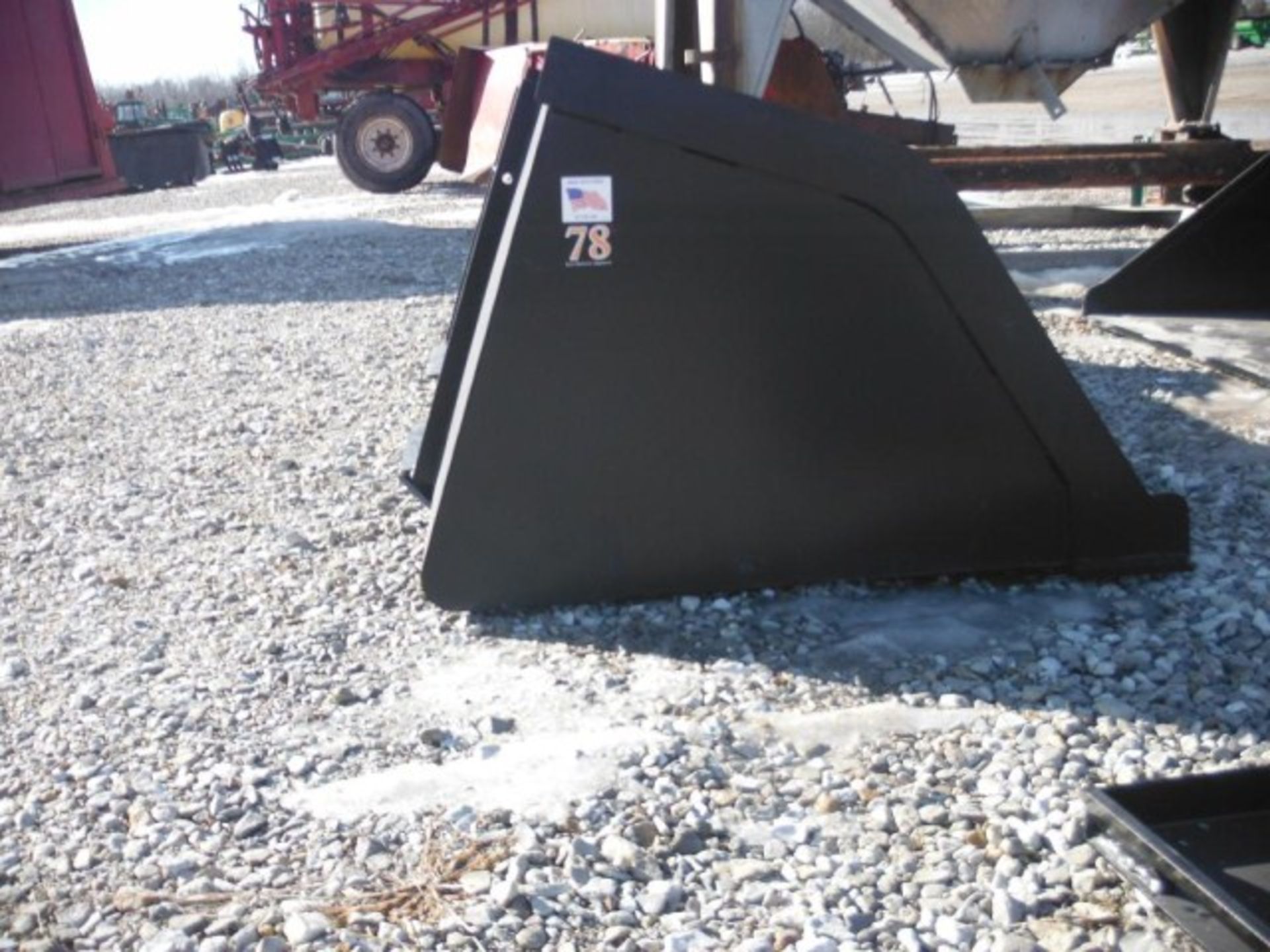 Lot #22869 Tomahawk 78" Snow/mulch bucket - Image 4 of 7